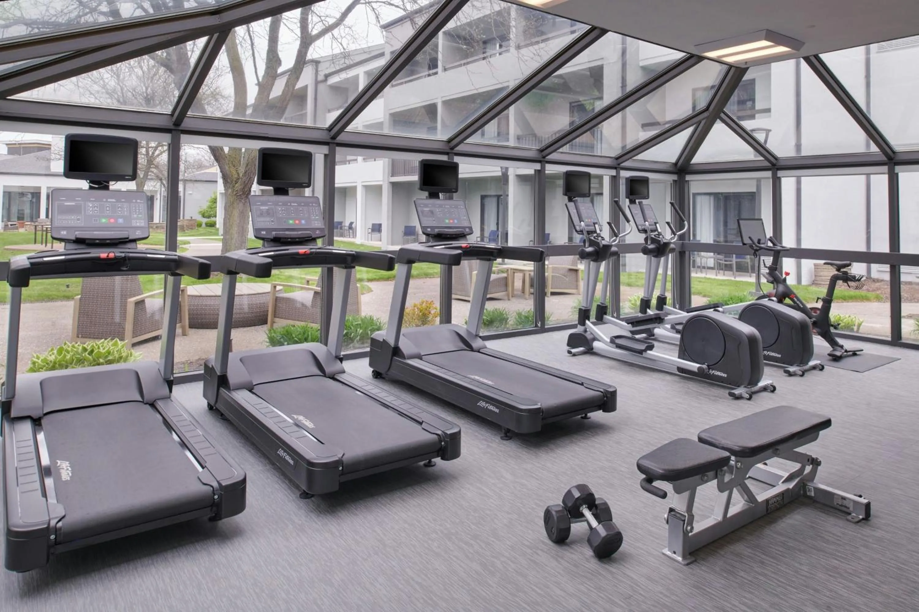 Fitness centre/facilities in Courtyard Detroit Metro Airport Romulus