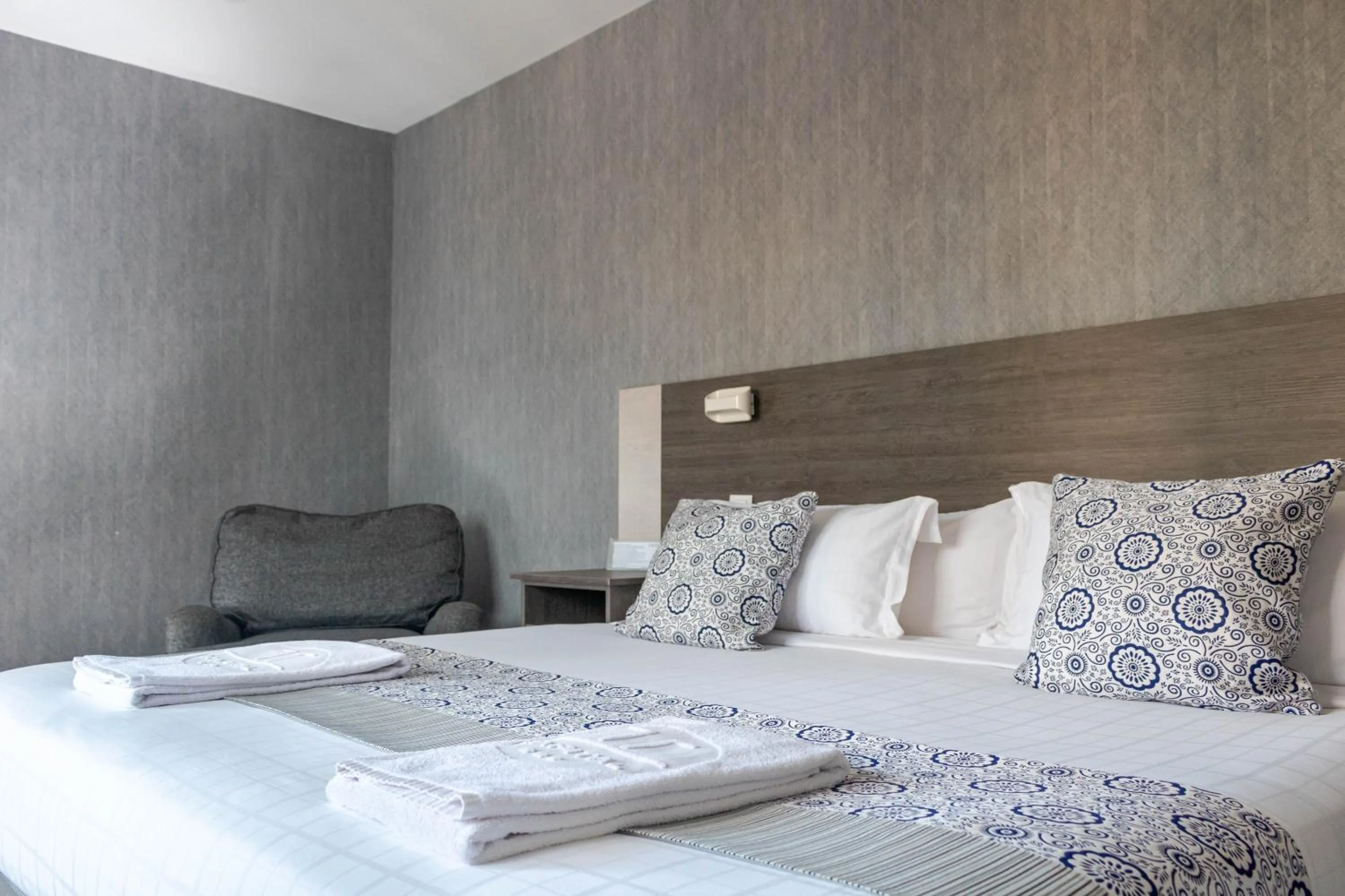 Bedroom, Bed in Hotel Kapital