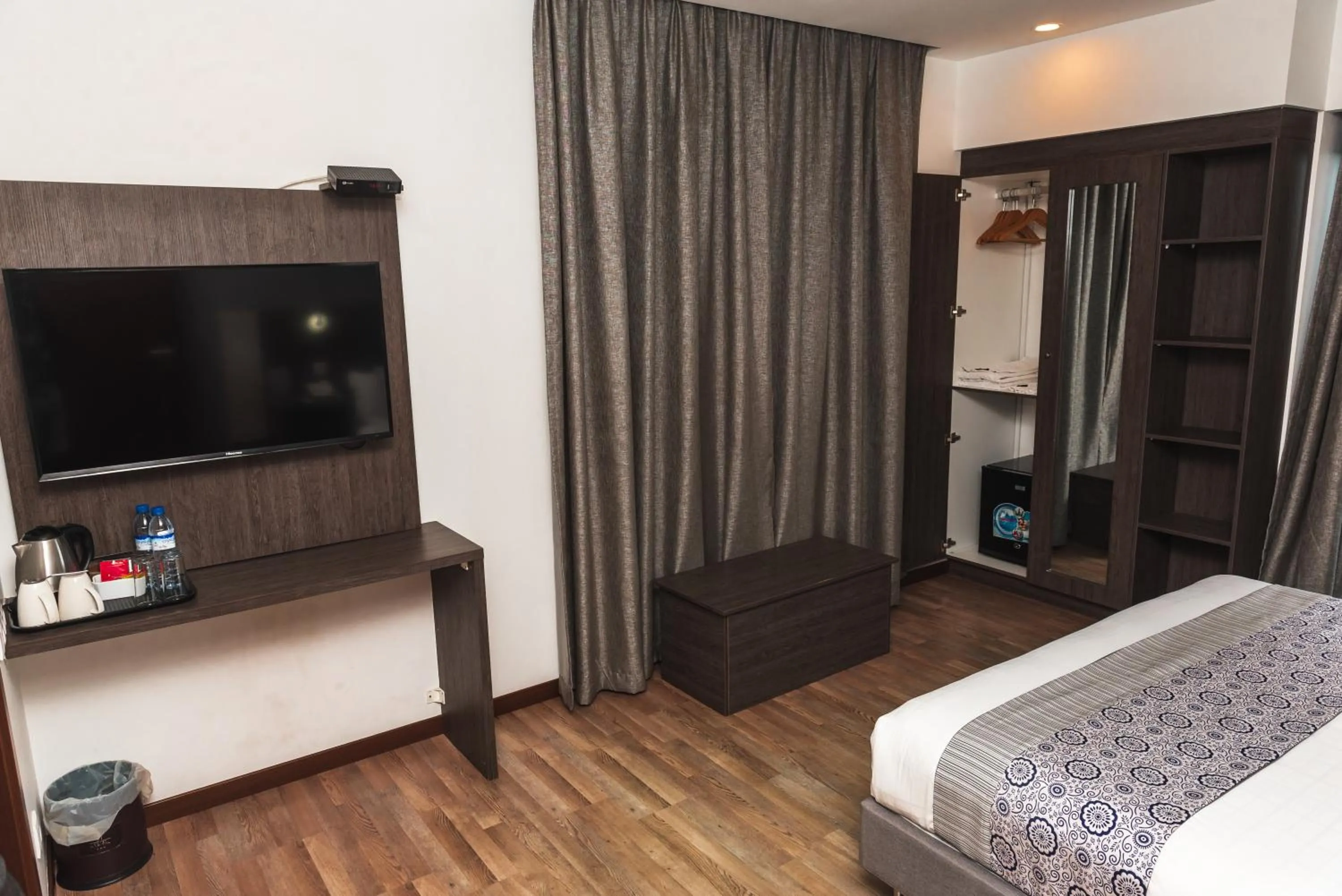 View (from property/room), Bed in Hotel Kapital