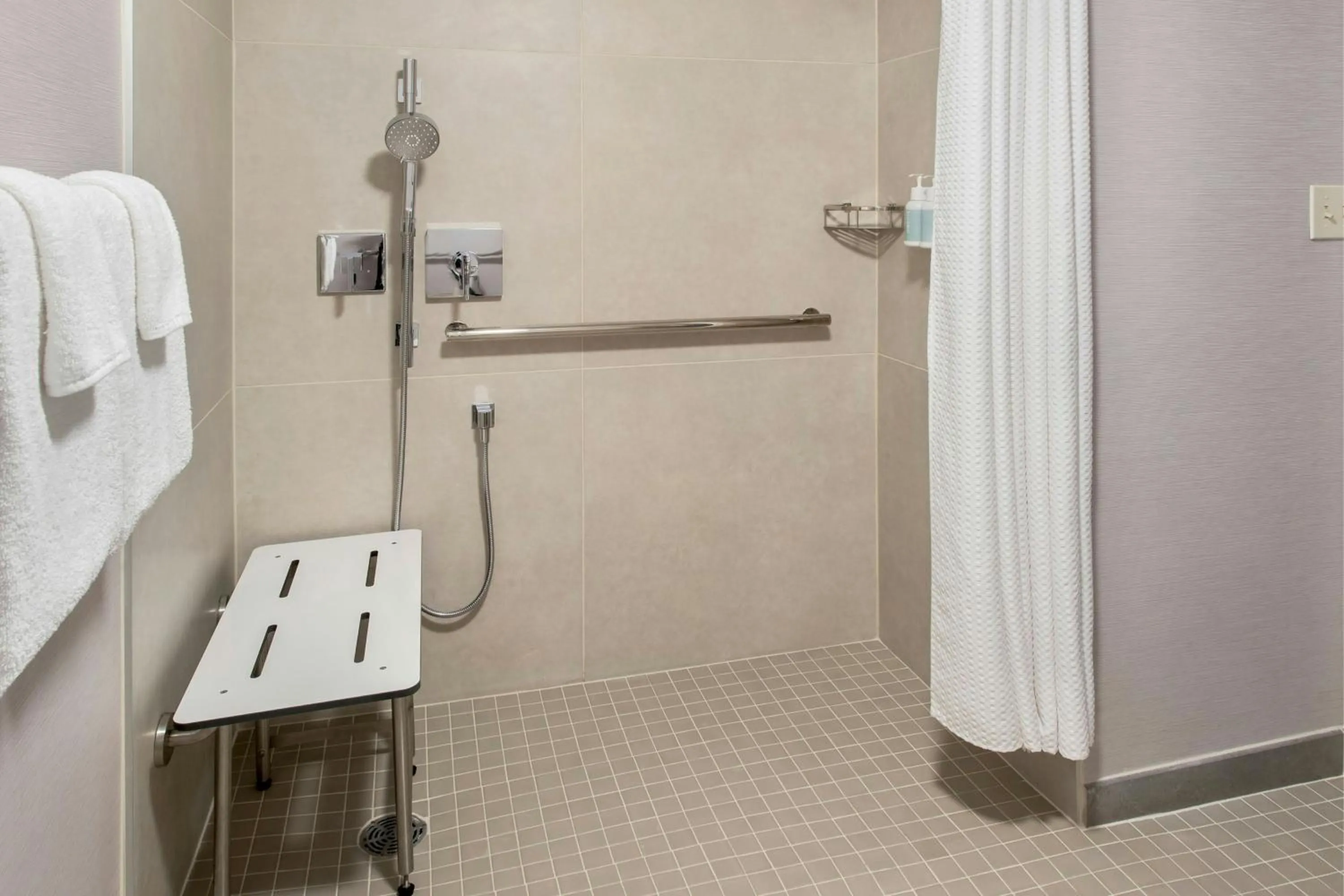 Bathroom in Courtyard Parsippany