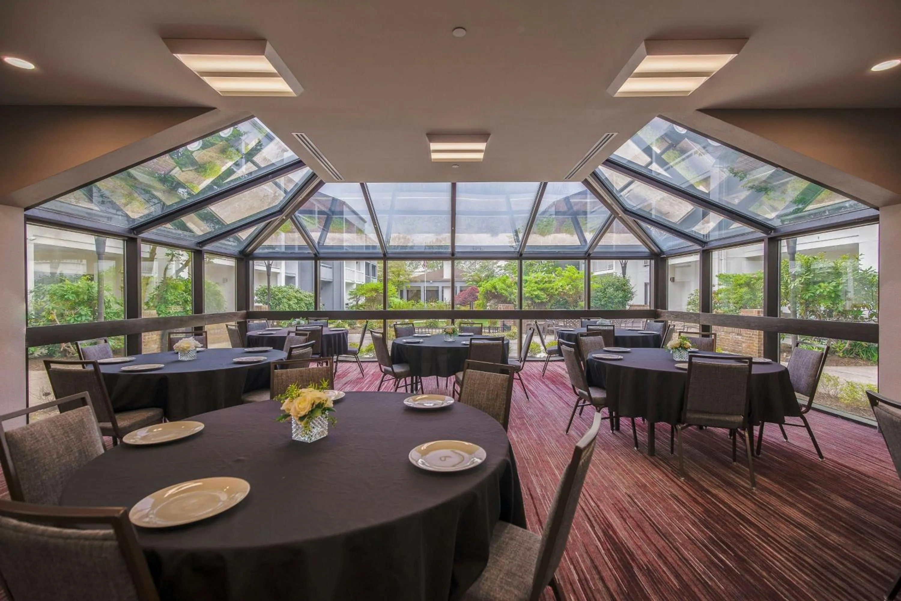 Meeting/conference room in Courtyard by Marriott Lincroft Red Bank