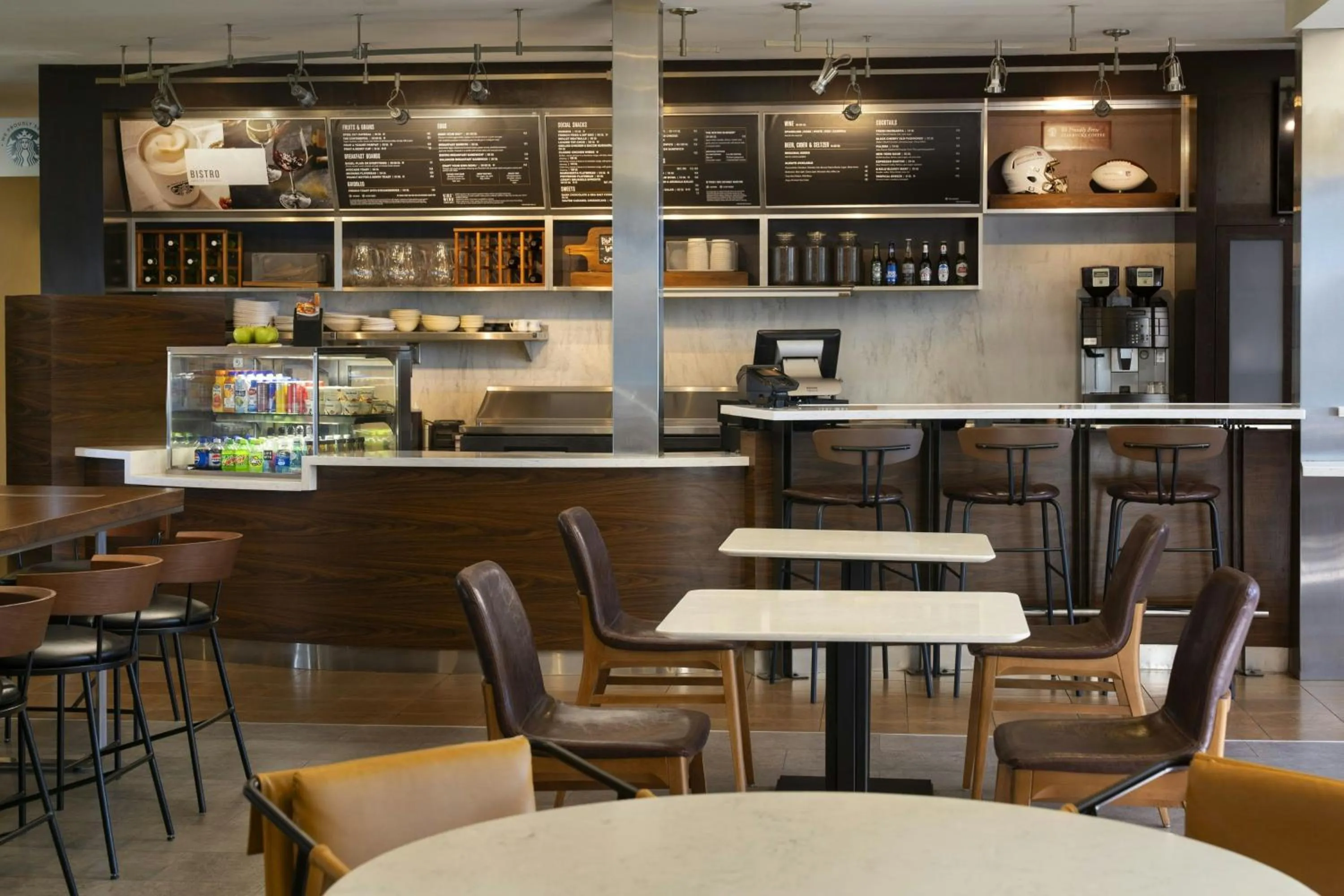 Breakfast in Courtyard by Marriott Fresno