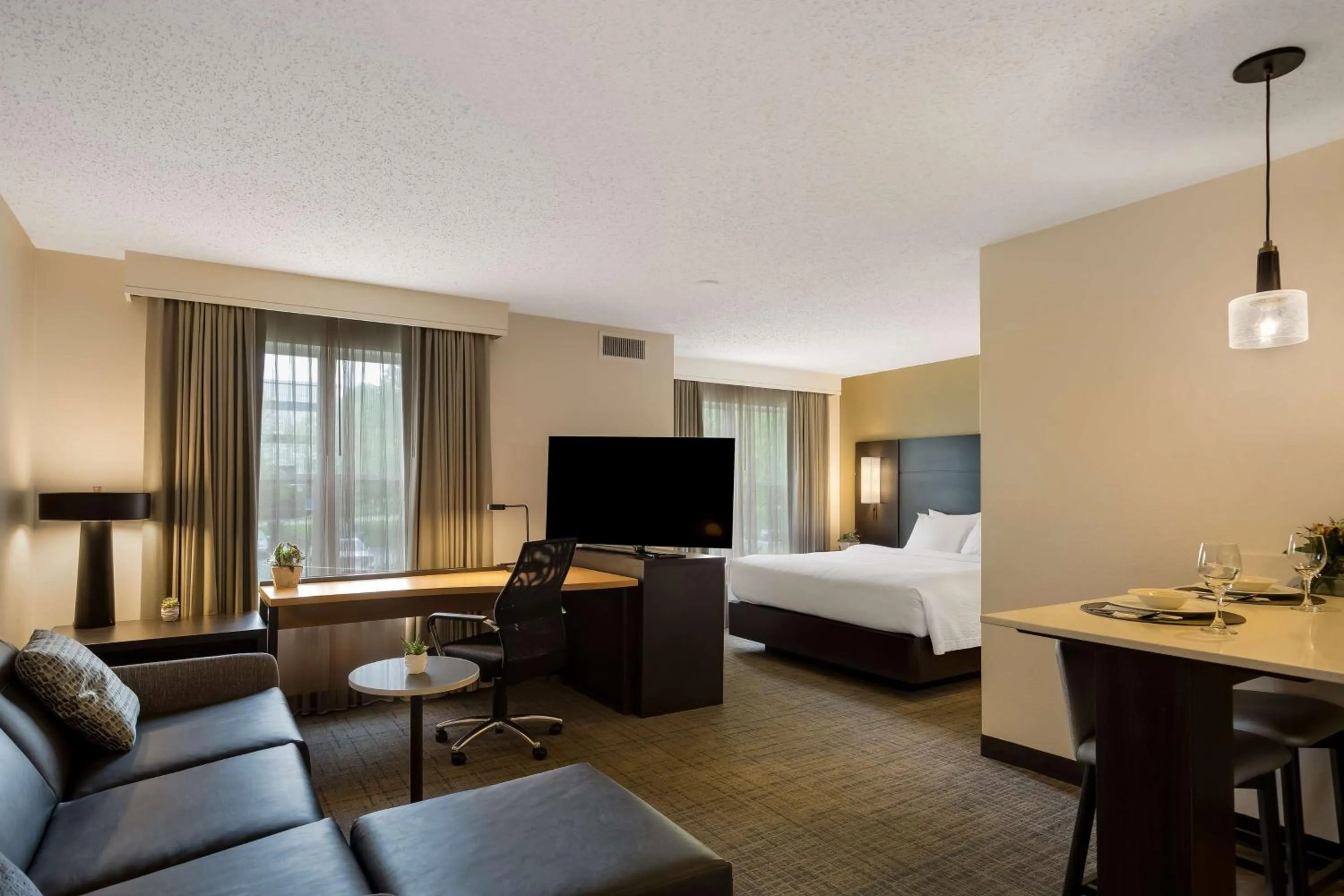 Bedroom, Bed in Sonesta ES Suites Parsippany Morris Plains