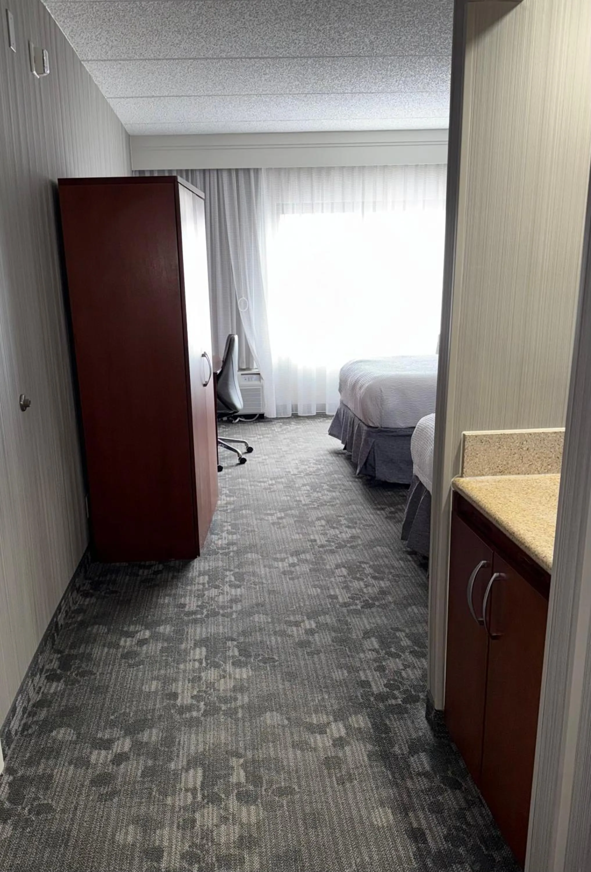 Photo of the whole room, Bed in Courtyard by Marriott Fishkill