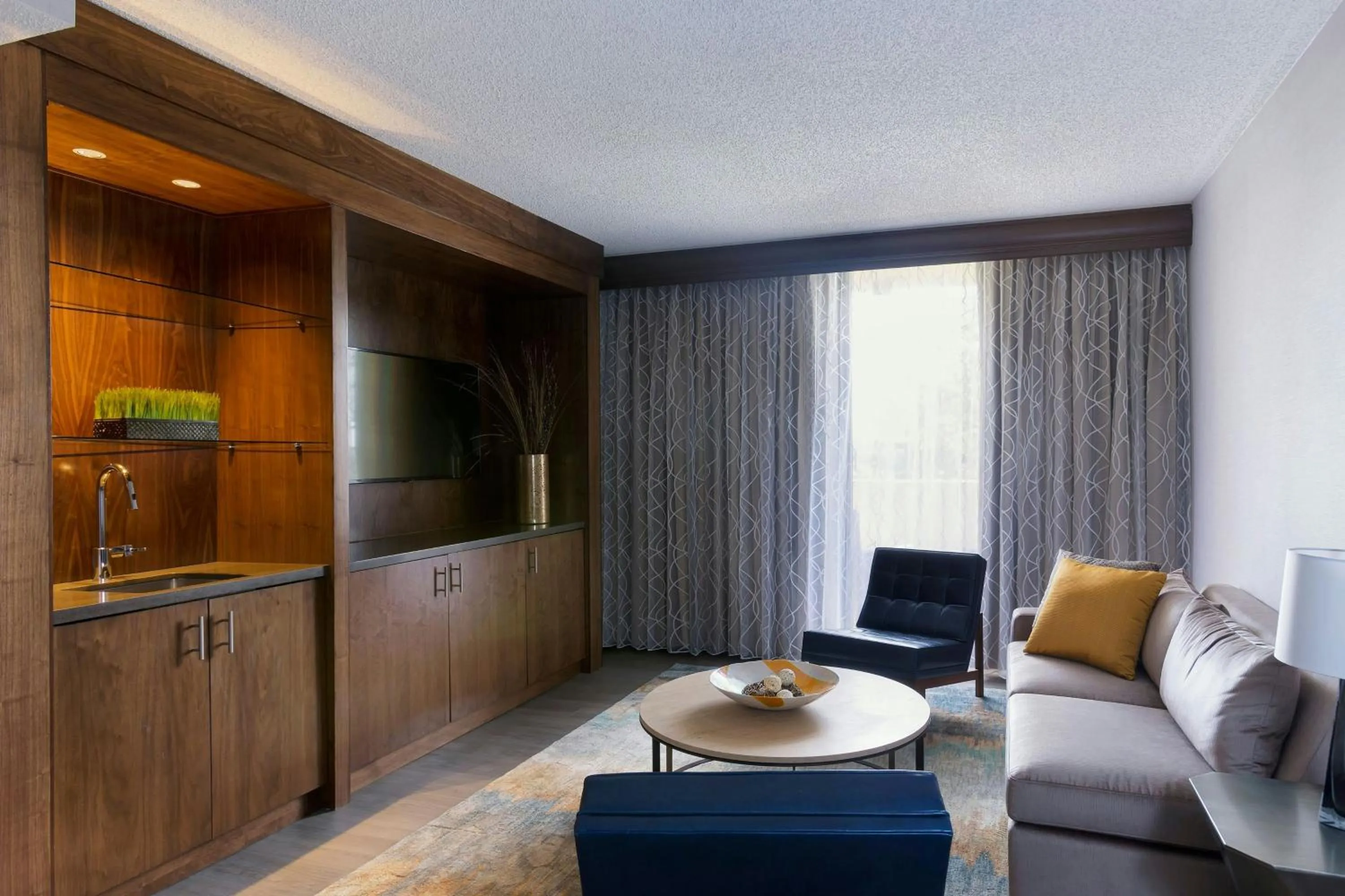 Bathroom in Greensboro-High Point Marriott Airport