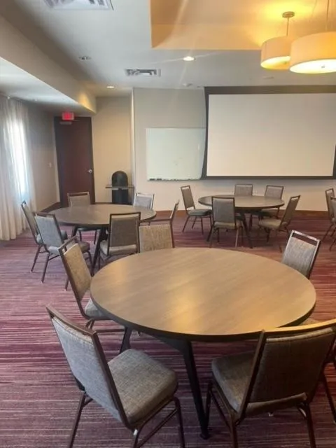 Meeting/conference room in Courtyard Marriott Houston Pearland