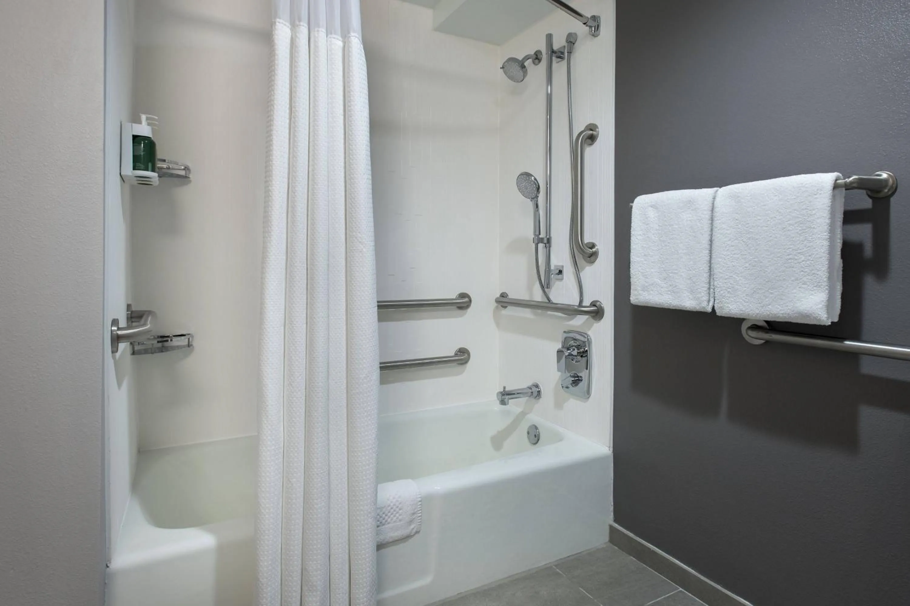 Bathroom in Courtyard by Marriott Norwalk