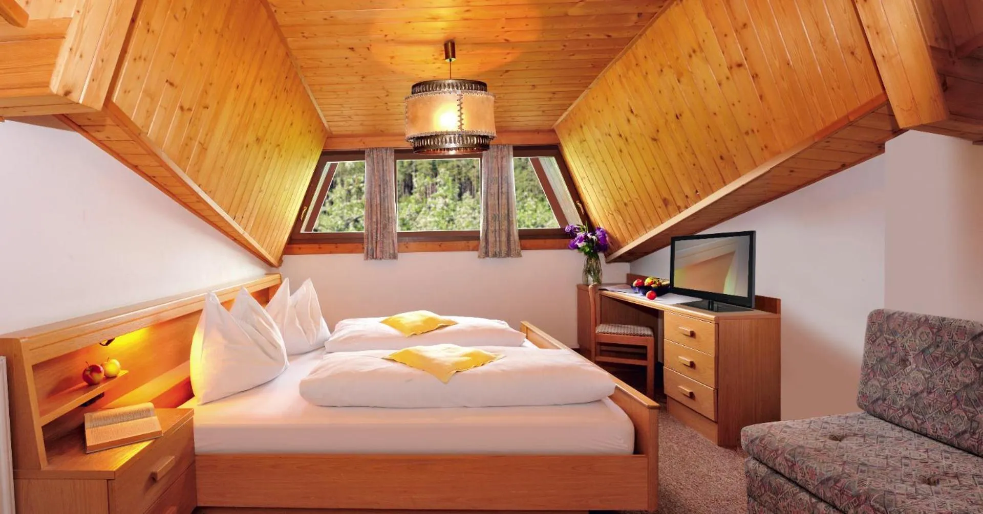 Bed in Hotel Flötscherhof