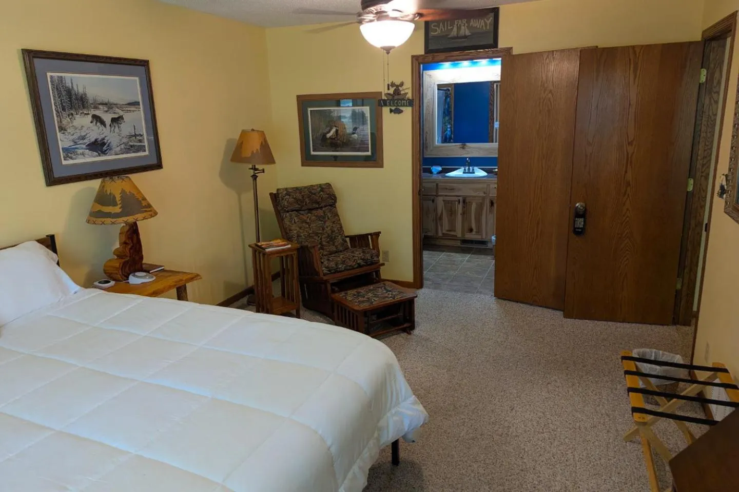 Bed in Leech Lake Resort Bed & Breakfast