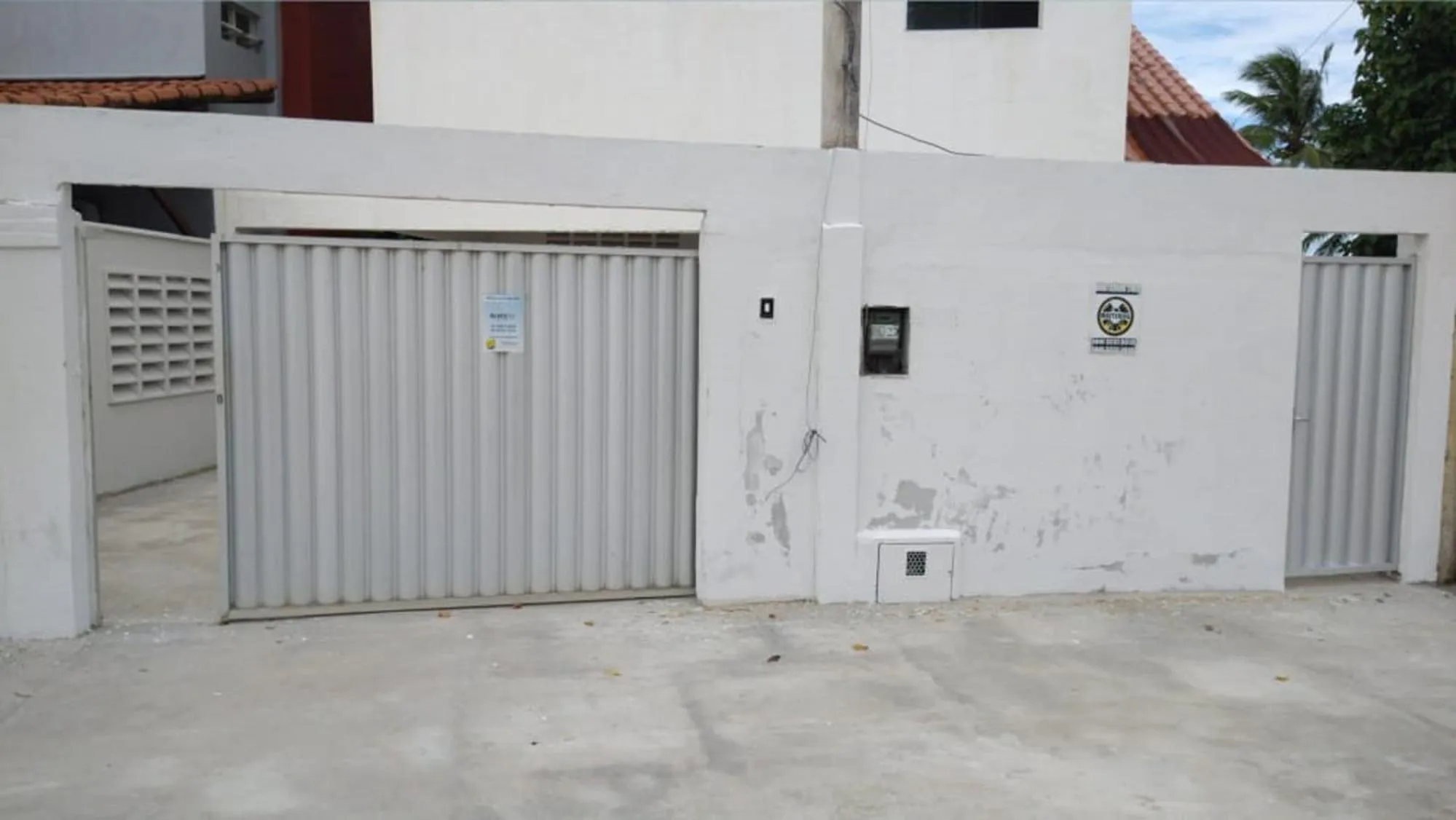 Facade/entrance in Casa Pé na Areia