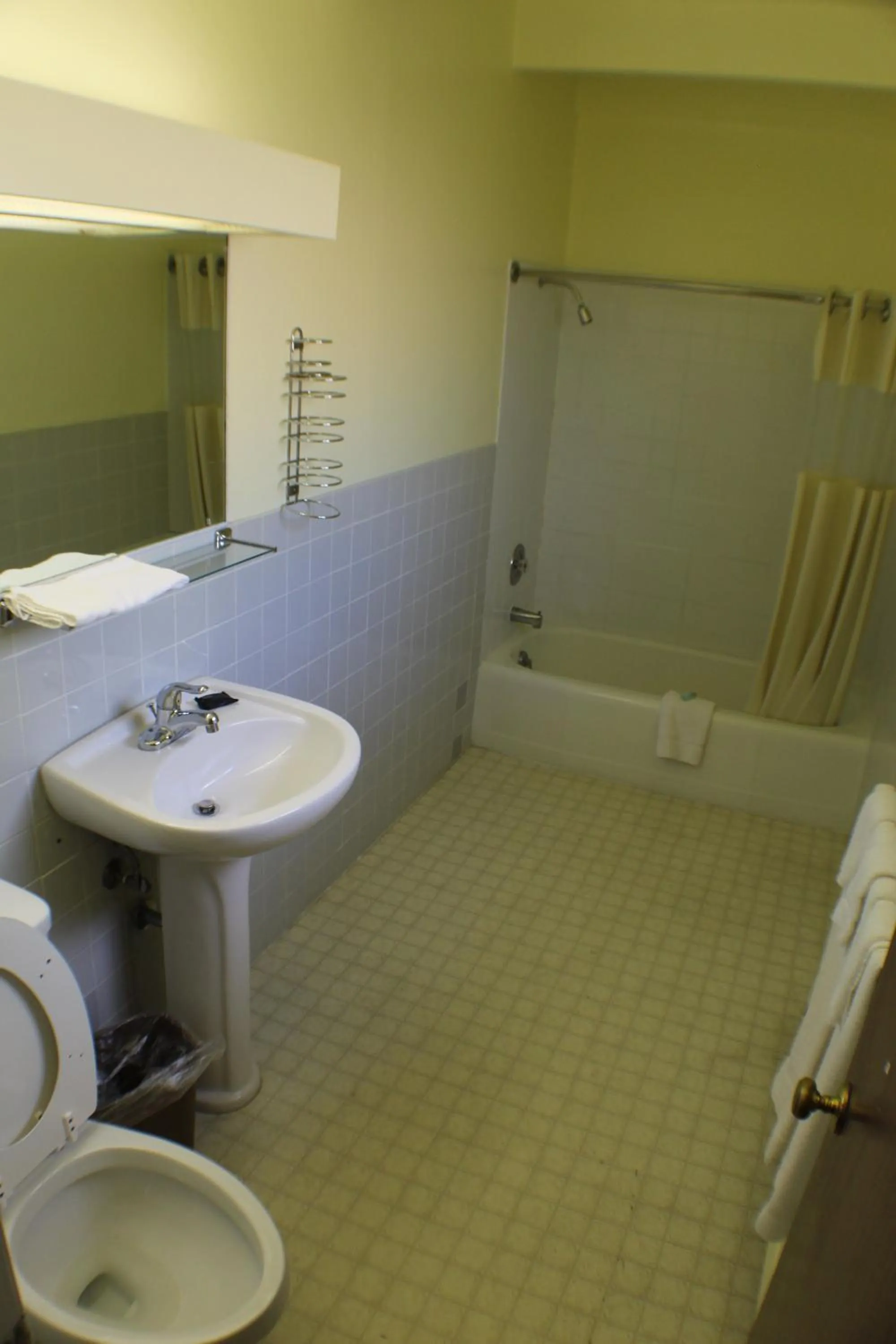 Americas Best Value Inn Geneva