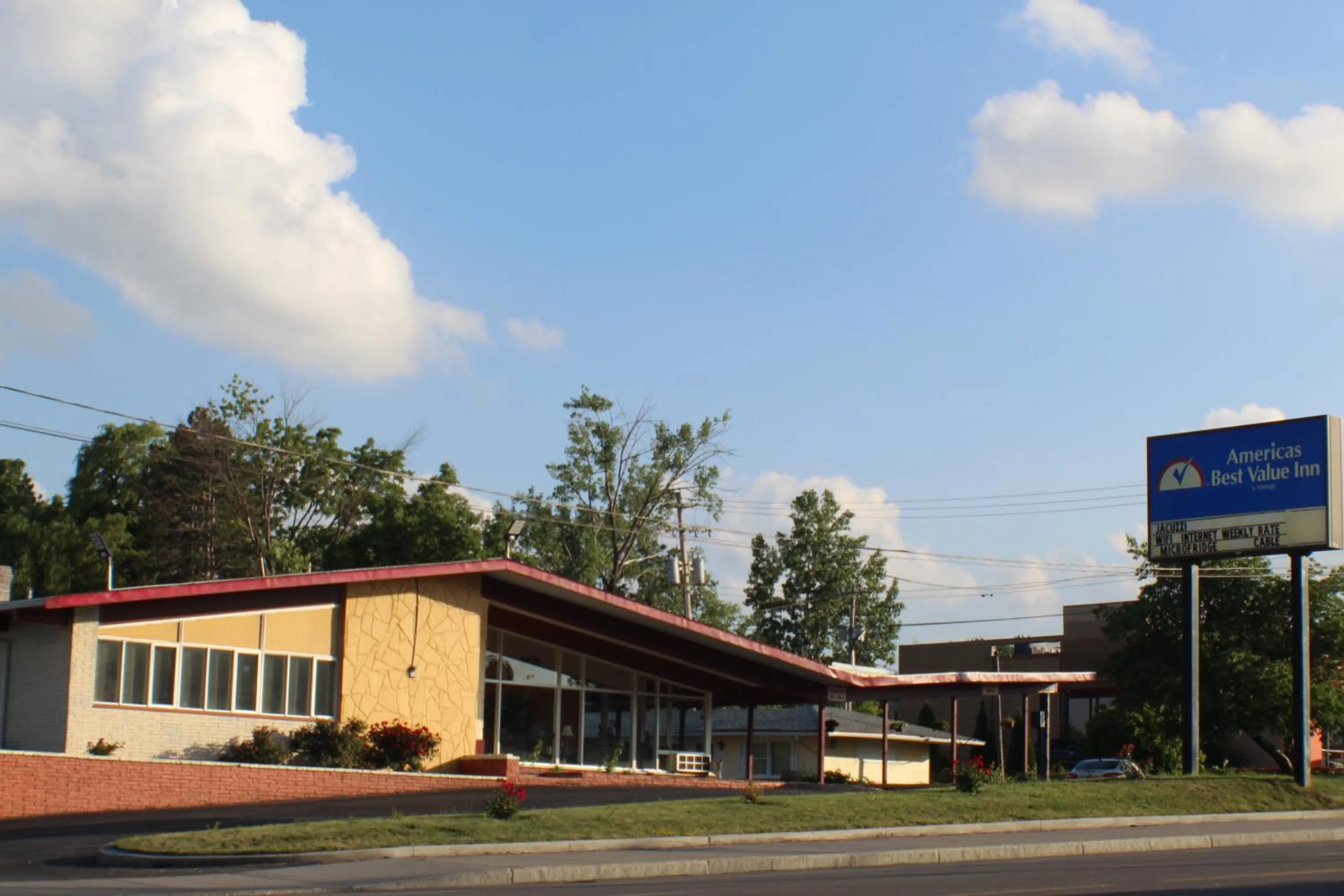 Property building in Americas Best Value Inn Geneva