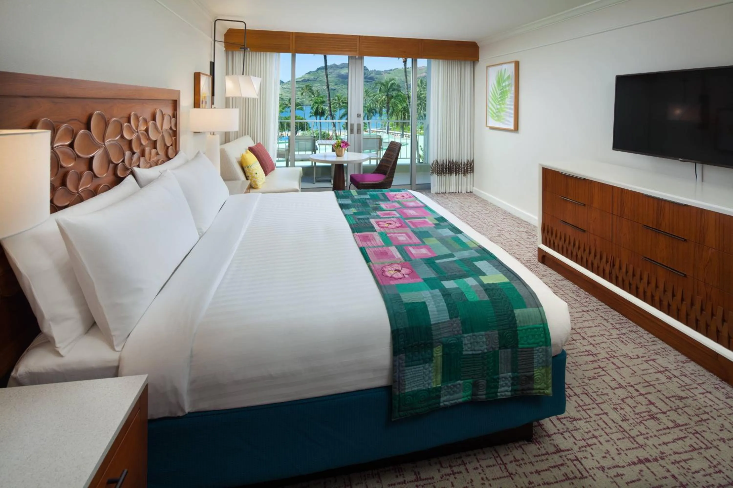 Photo of the whole room, Bed in Marriott's Kaua'i Beach Club