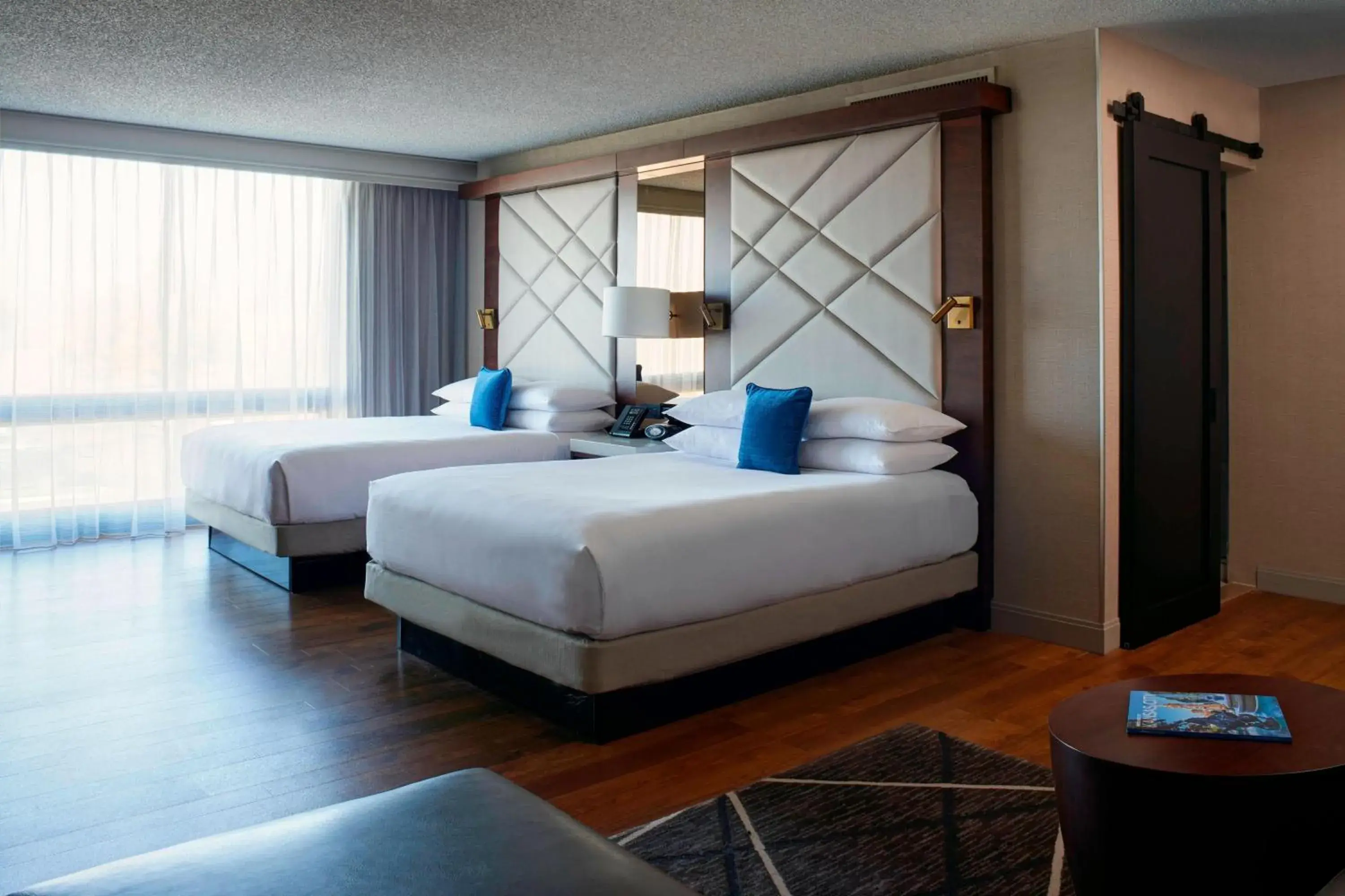 Guest Room with Two Queen Beds in Kansas City Airport Marriott Guest Room with Two Queen Beds in Kansas City Airport Marriott