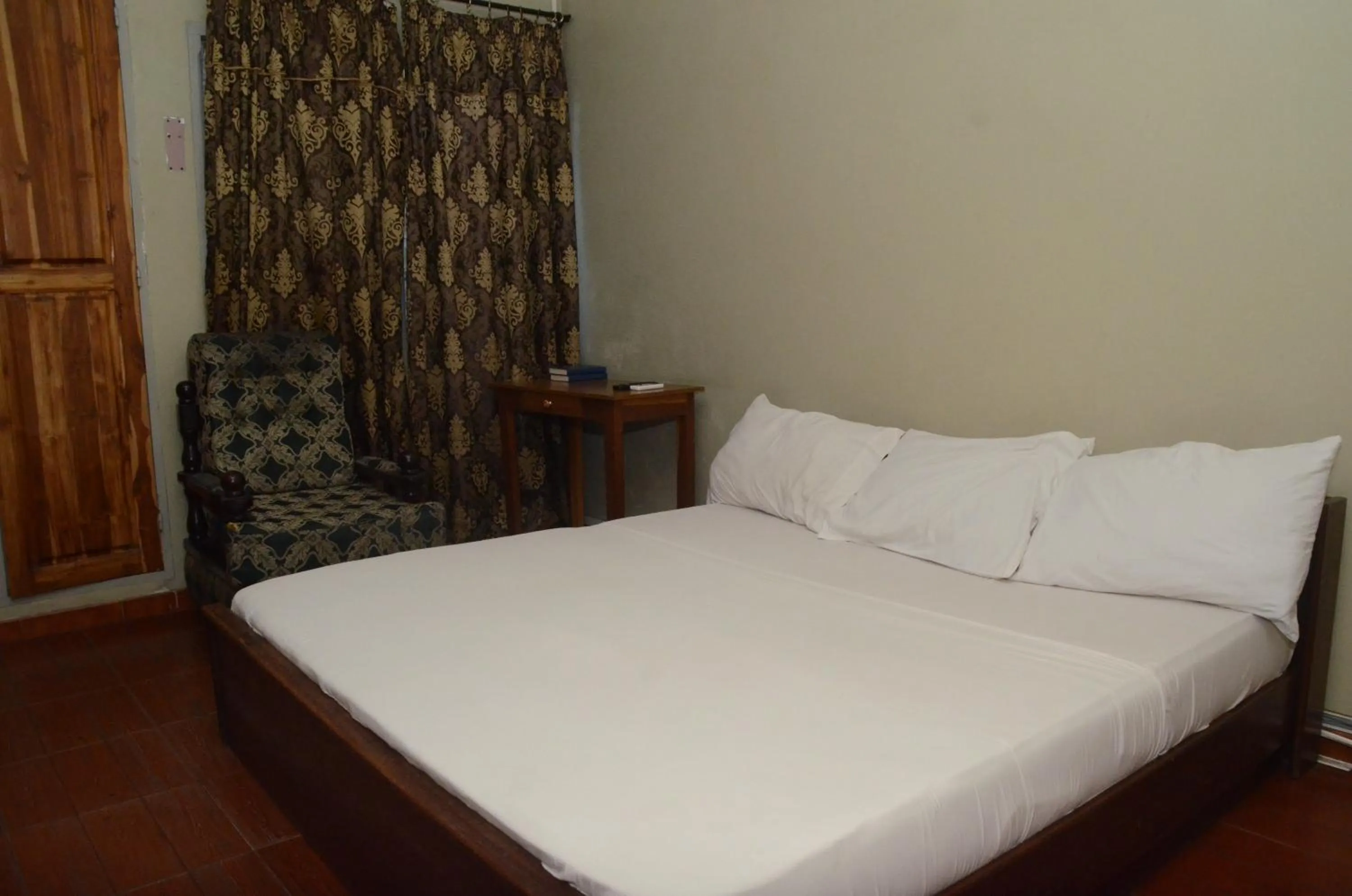 Bed in Hotel Ambassadors