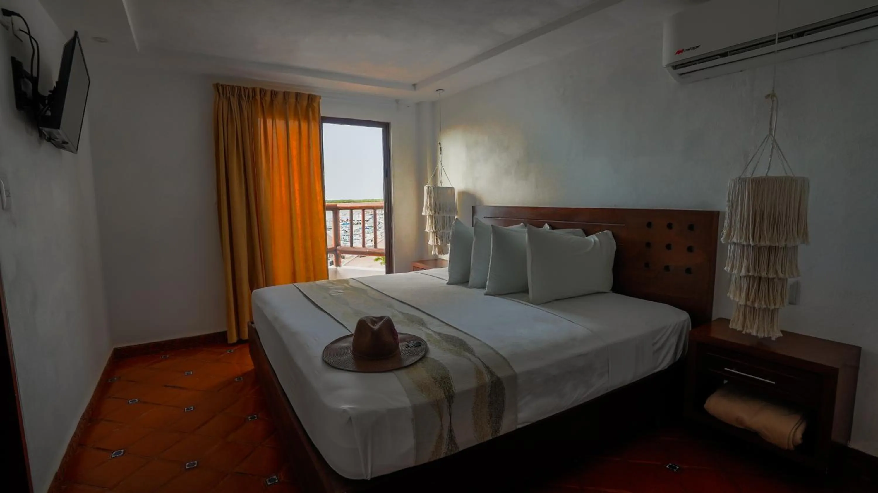 Bed in Hotel Rio Lagartos