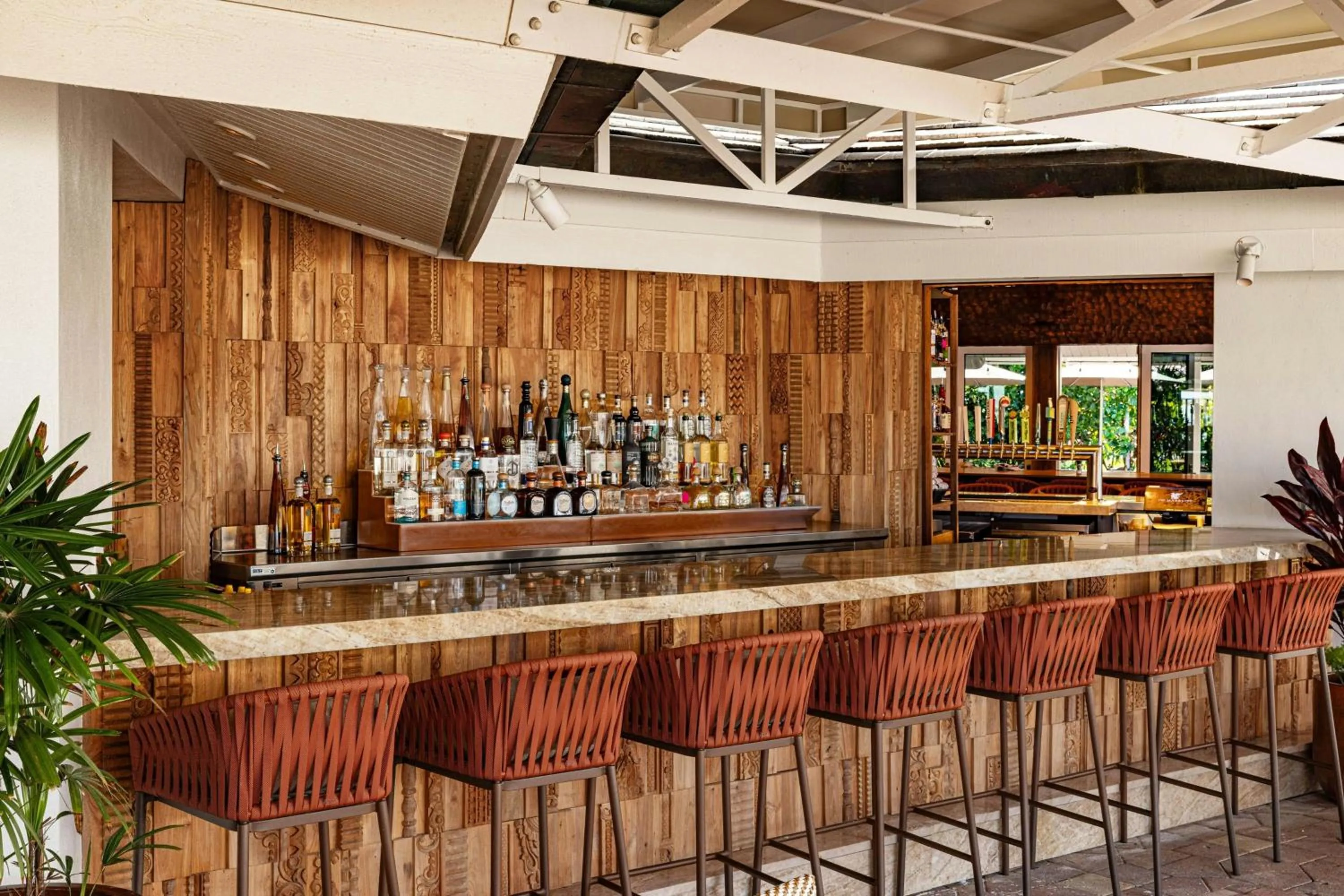Lounge or bar in JW Marriott Marco Island Beach Resort