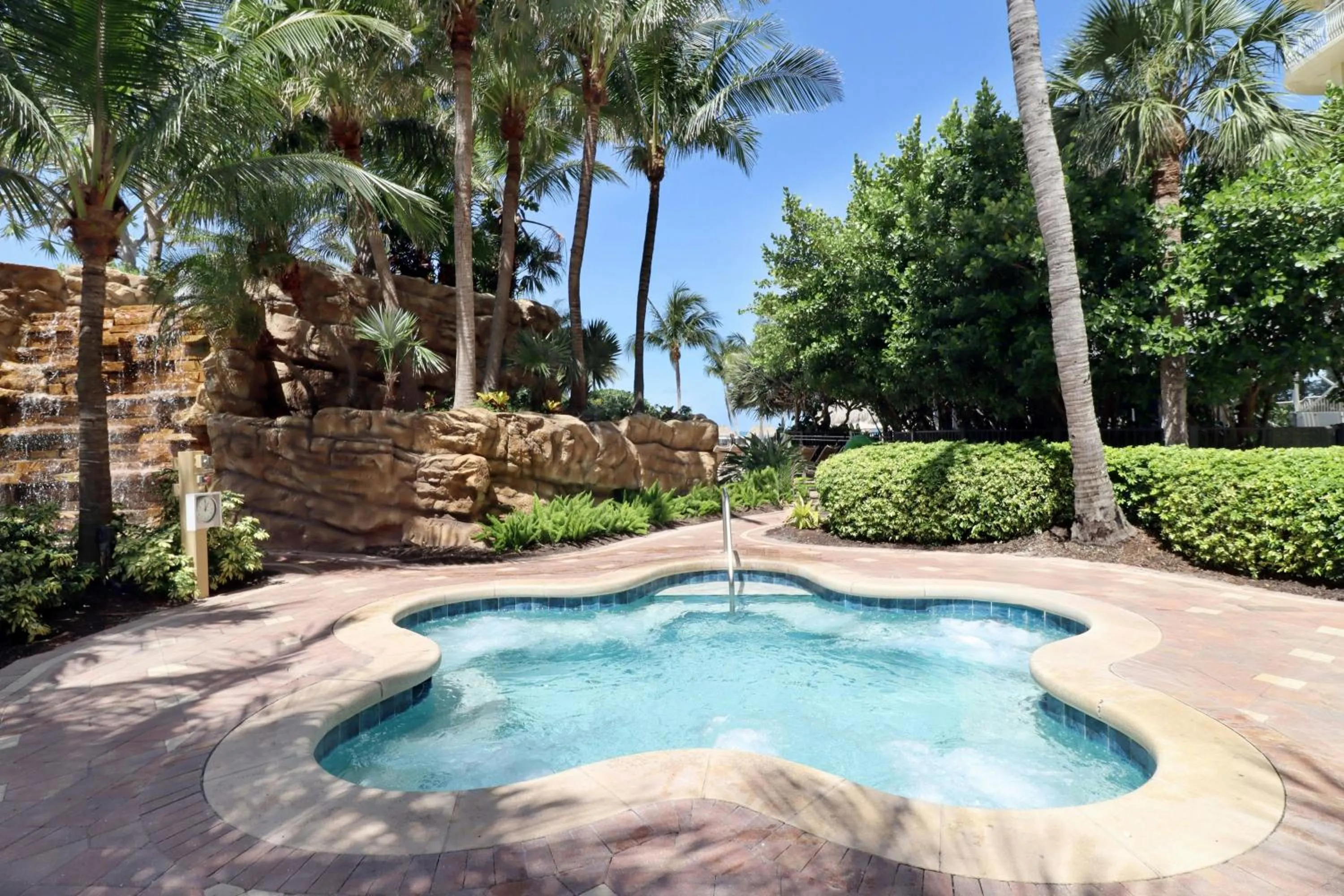 Swimming pool in JW Marriott Marco Island Beach Resort
