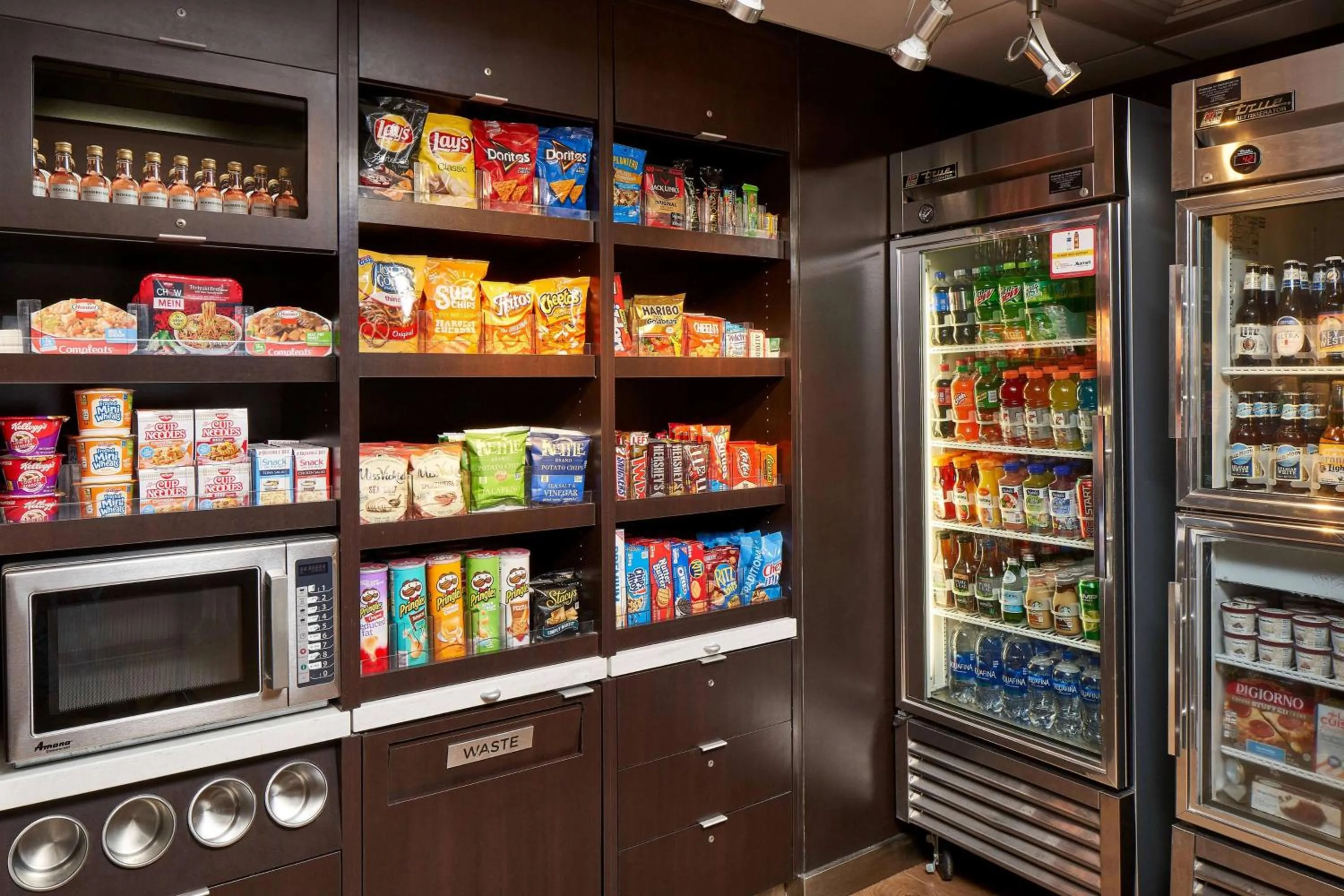 Restaurant/places to eat in Sonesta Select Miami Lakes