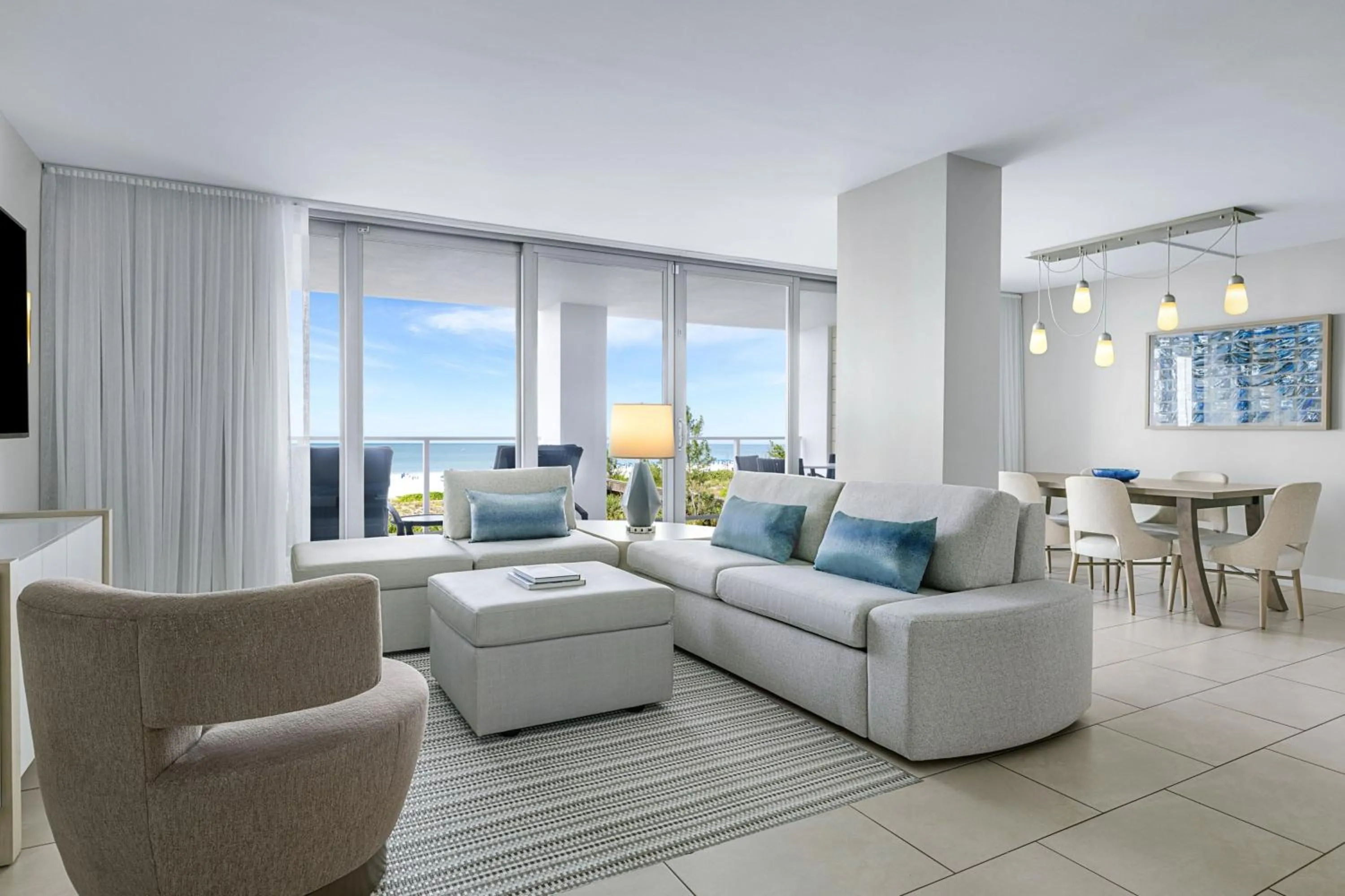 Living room in Marriott's Crystal Shores