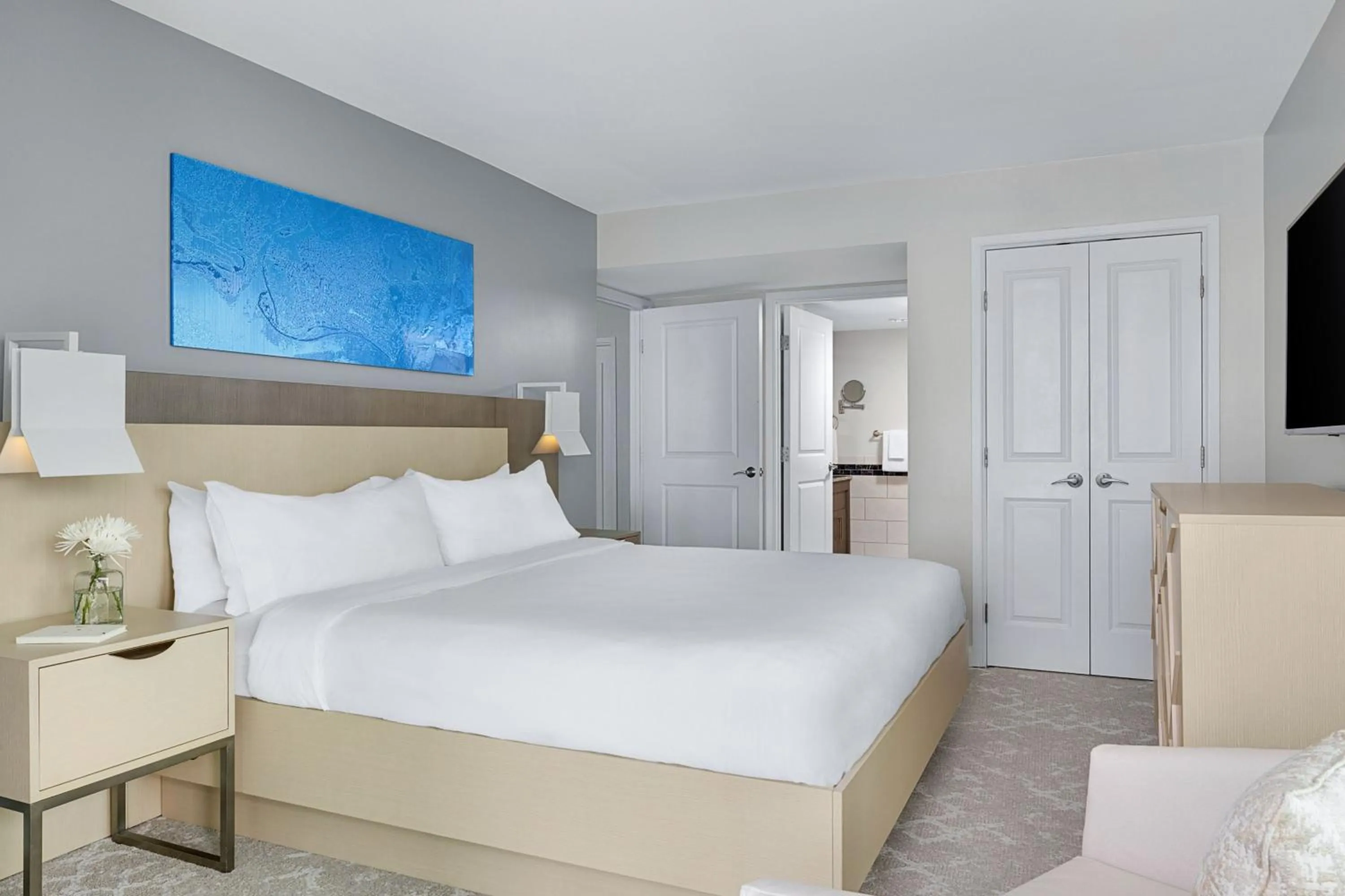 Bedroom, Bed in Marriott's Crystal Shores