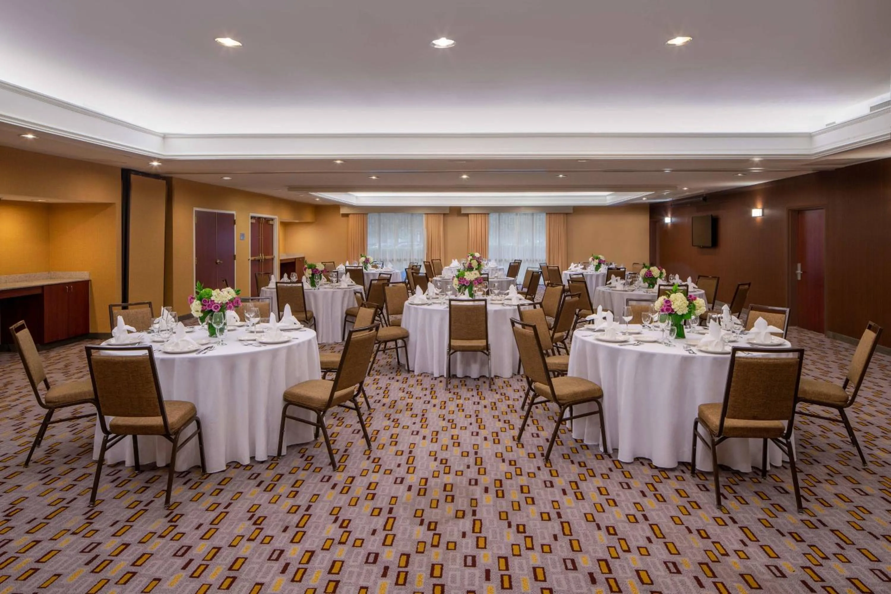 Meeting/conference room in Courtyard by Marriott Covington / Mandeville