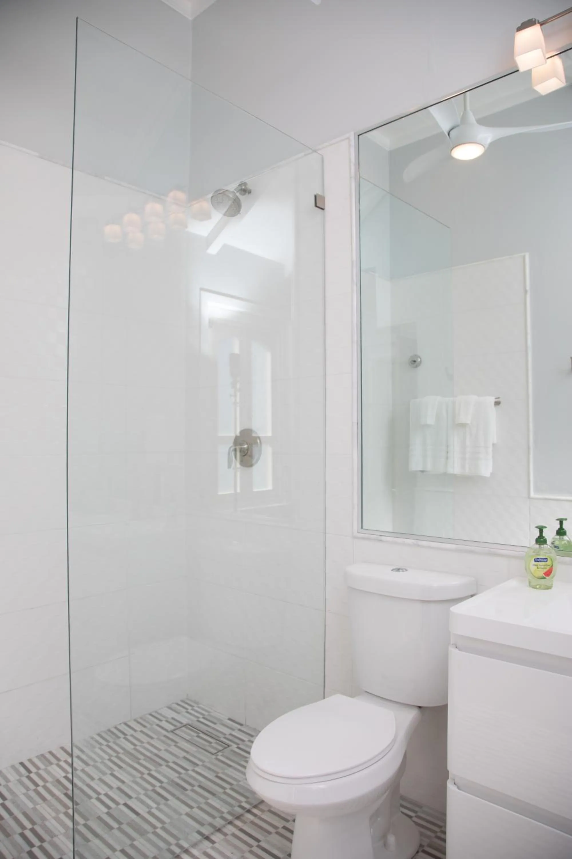 Shower in The Fred - Adults only Hotel