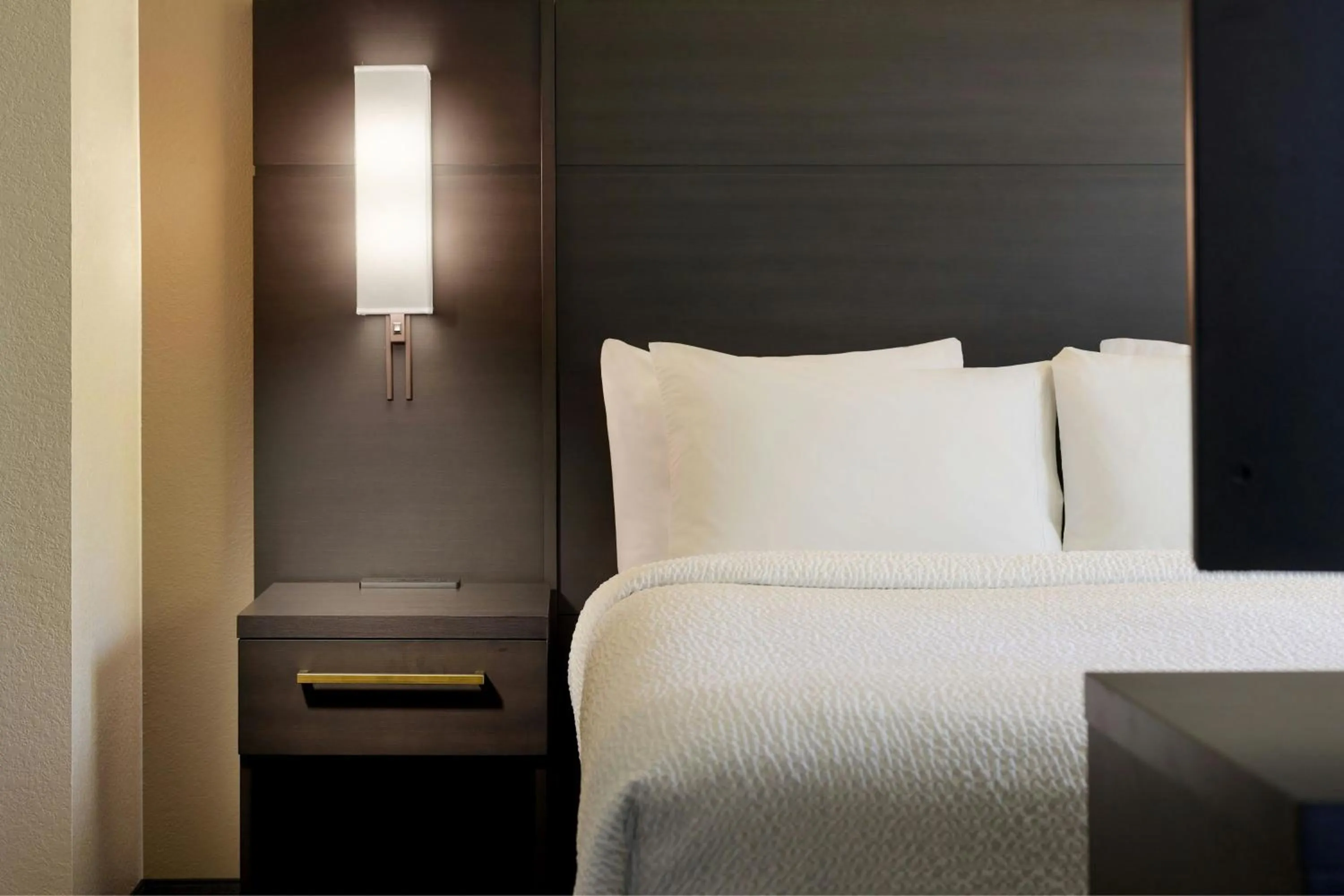 Bedroom, Bed in Residence Inn by Marriott Covington Northshore