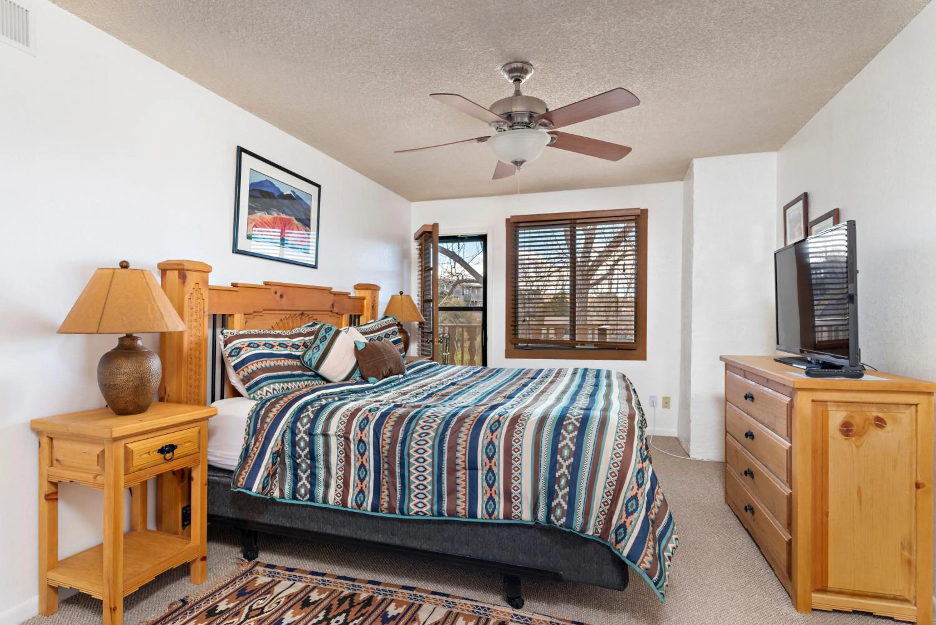 Bedroom, Bed in Fort Marcy Suites by All Seasons Resort Lodging