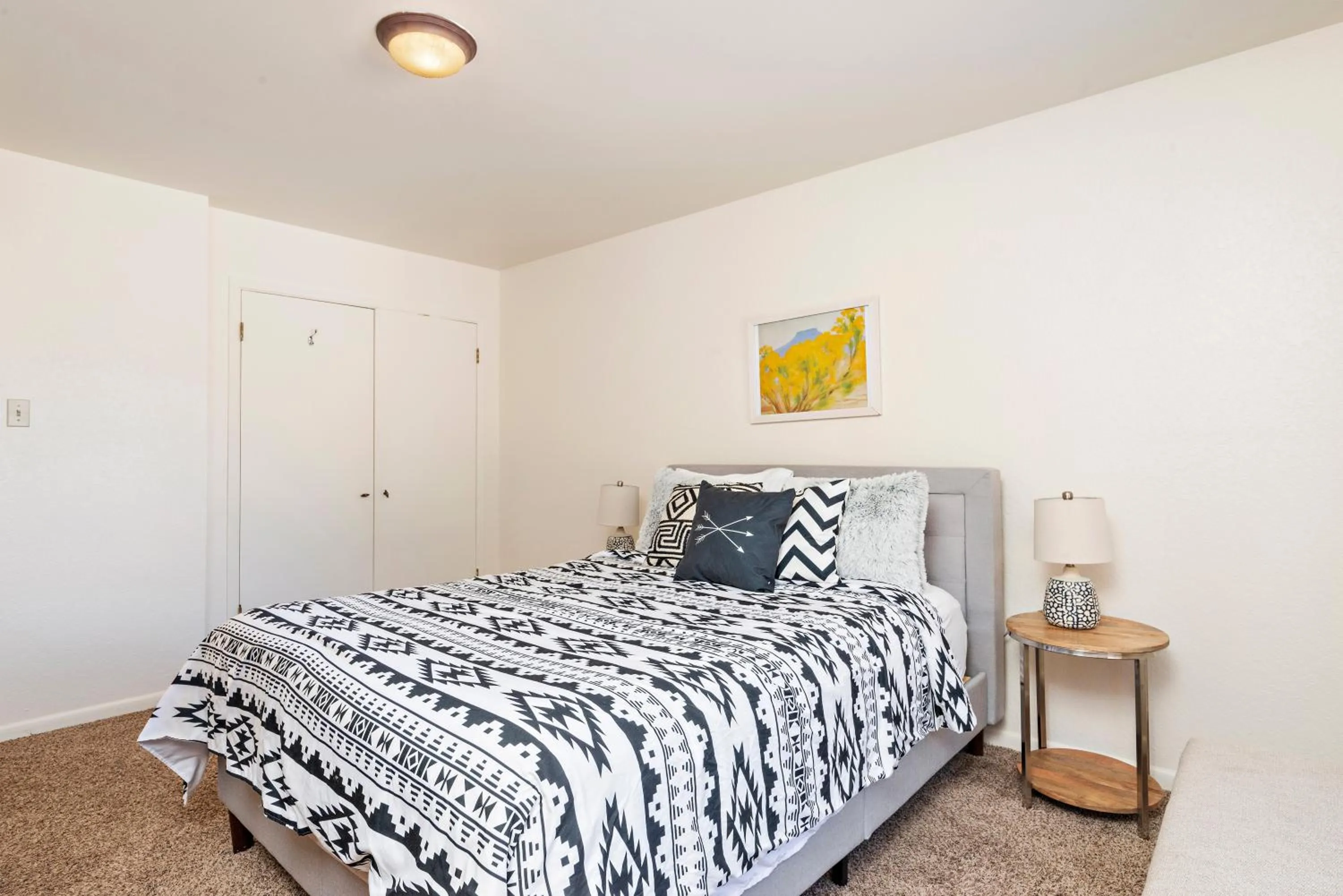 Bedroom, Bed in Fort Marcy Suites by All Seasons Resort Lodging