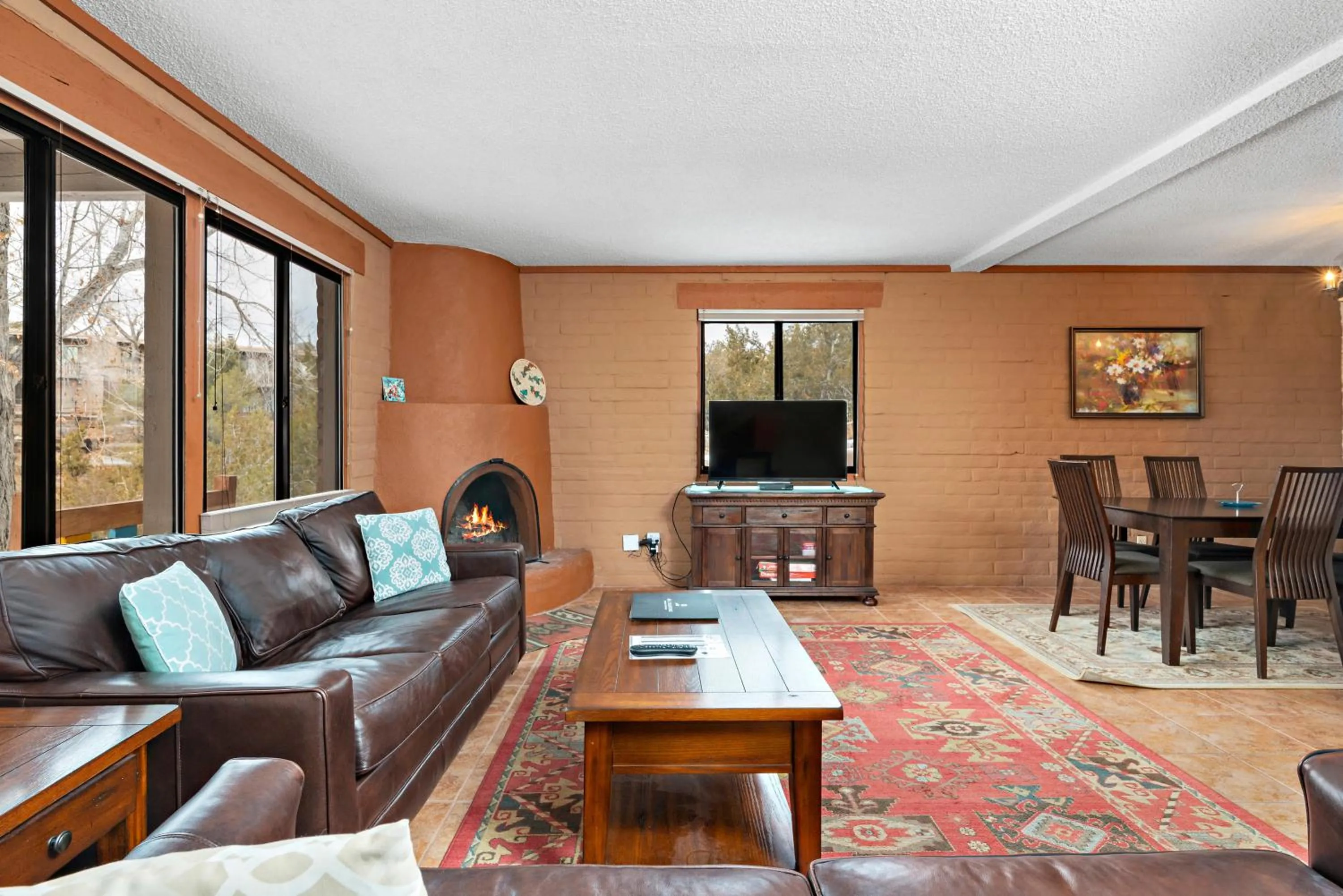 Living room in Fort Marcy Suites by All Seasons Resort Lodging