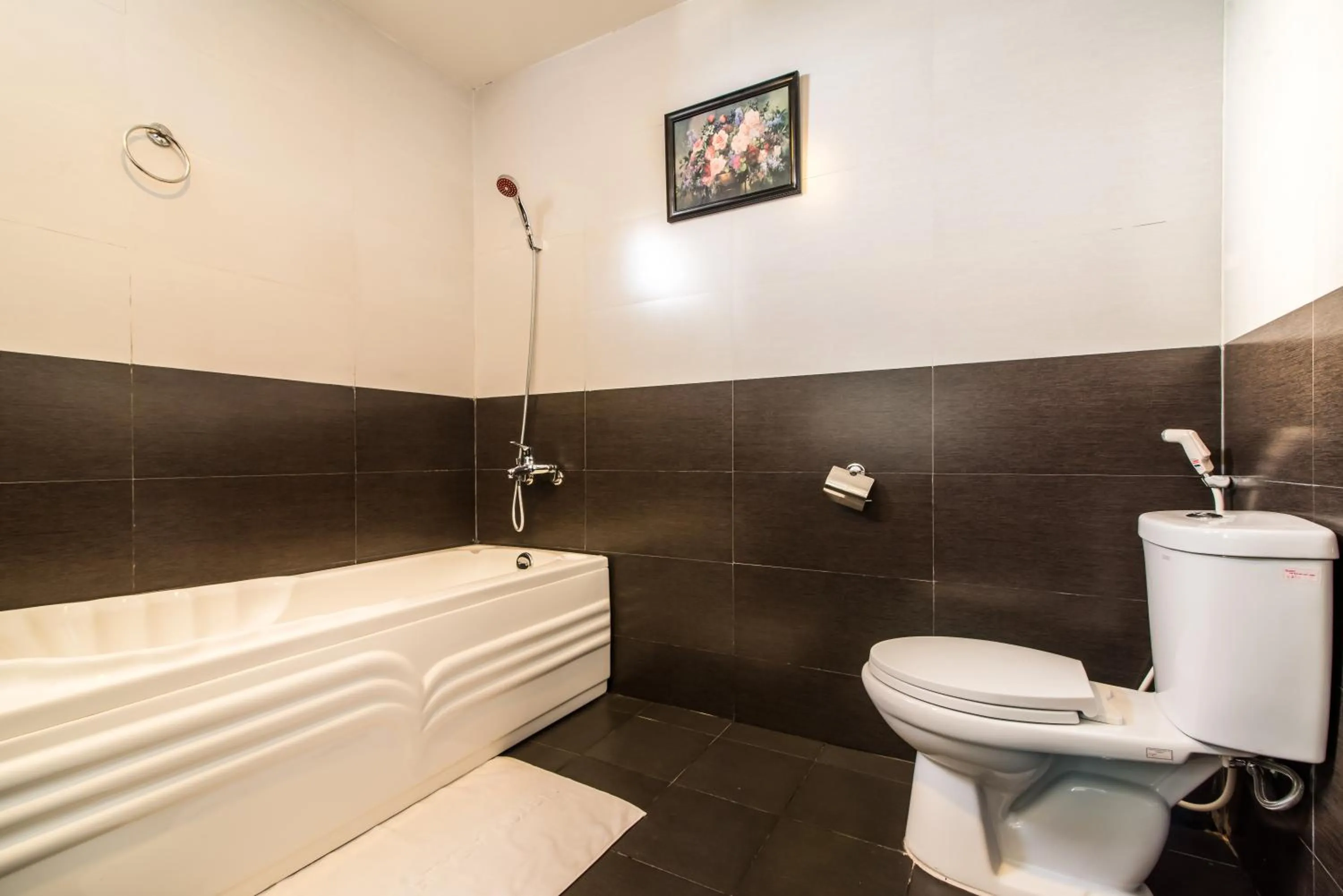 Toilet in The Sunriver Boutique Hotel Hue