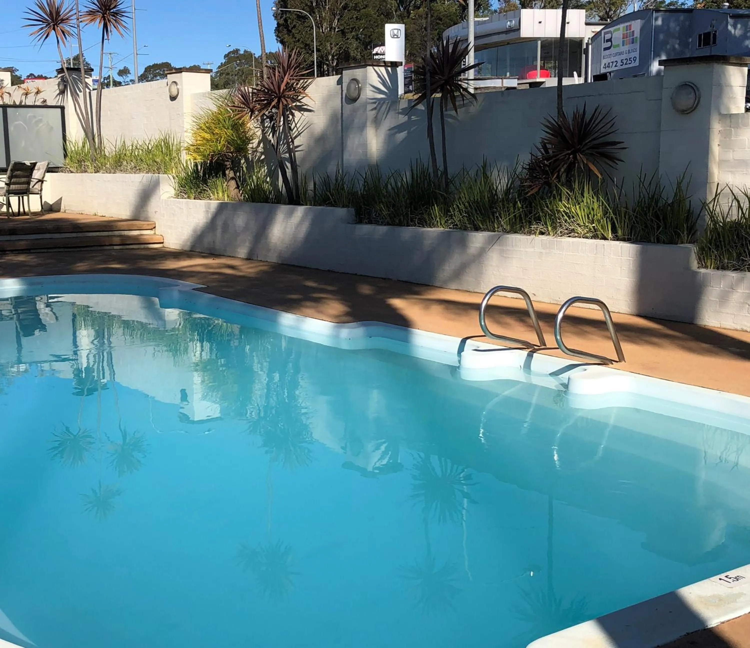 Swimming pool in Sunseeker Motor Inn