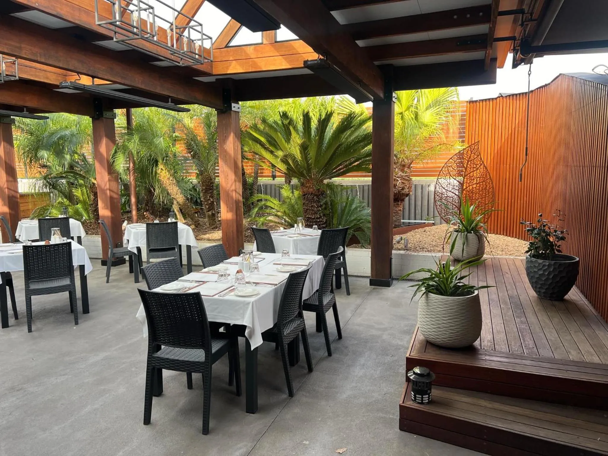 Restaurant/places to eat in Sunseeker Motor Inn