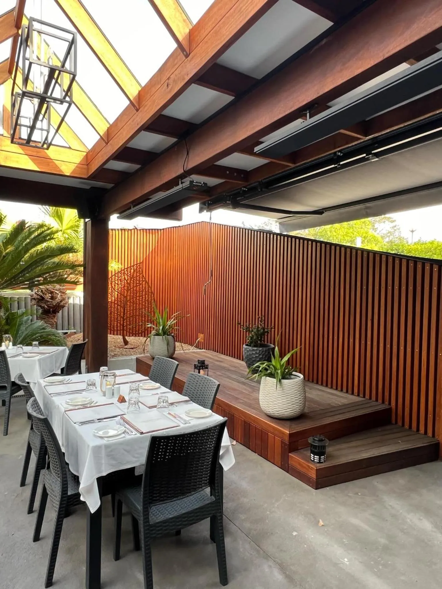 Restaurant/places to eat in Sunseeker Motor Inn