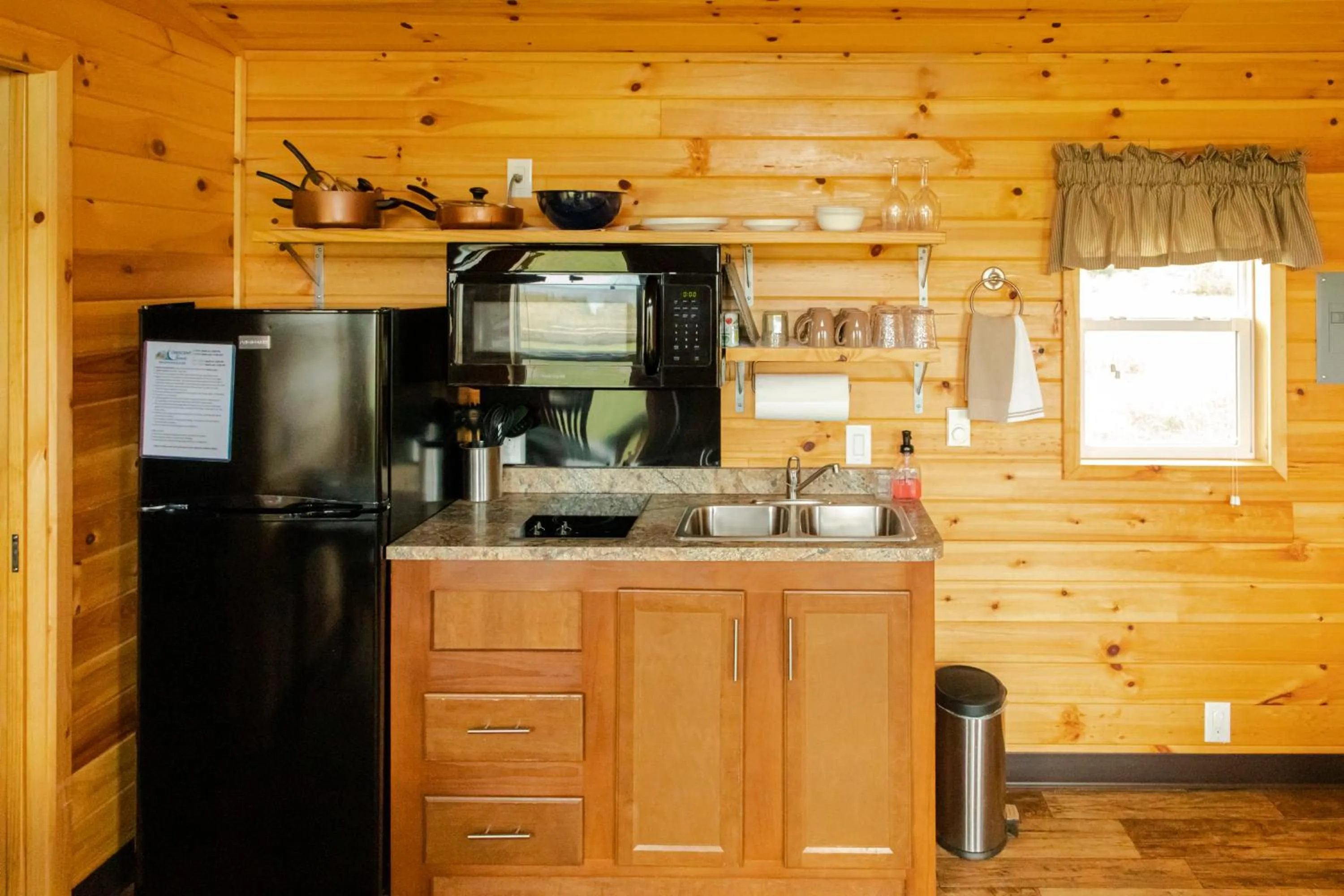 Kitchen or kitchenette in Crescent Beach and RV Park