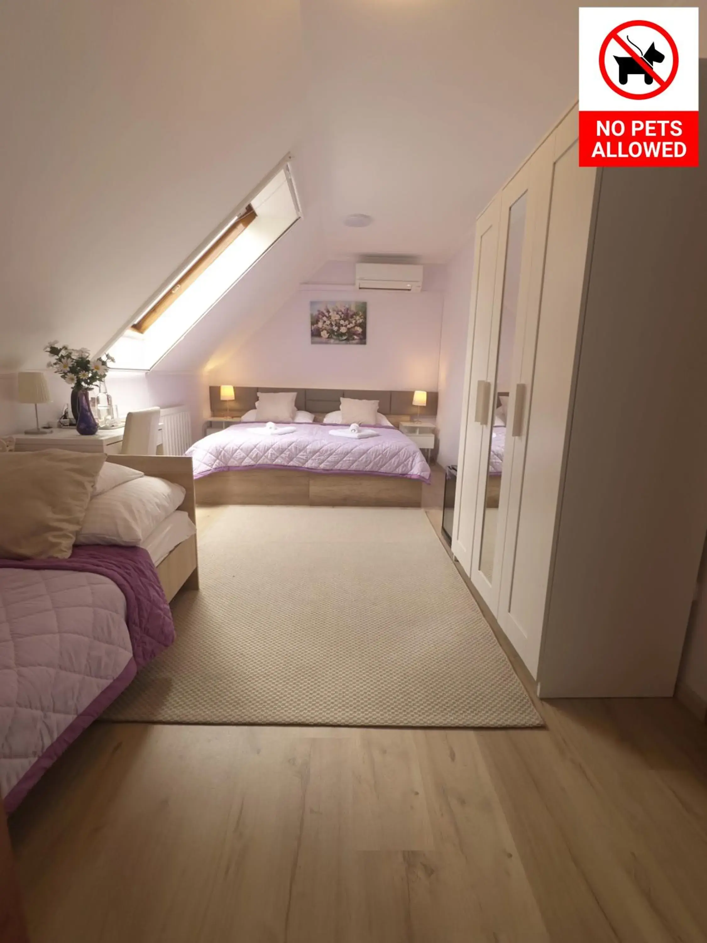 Main Building - Triple room in Le Rose Suites & Park Hotel Main Building - Triple room in Le Rose Suites & Park Hotel