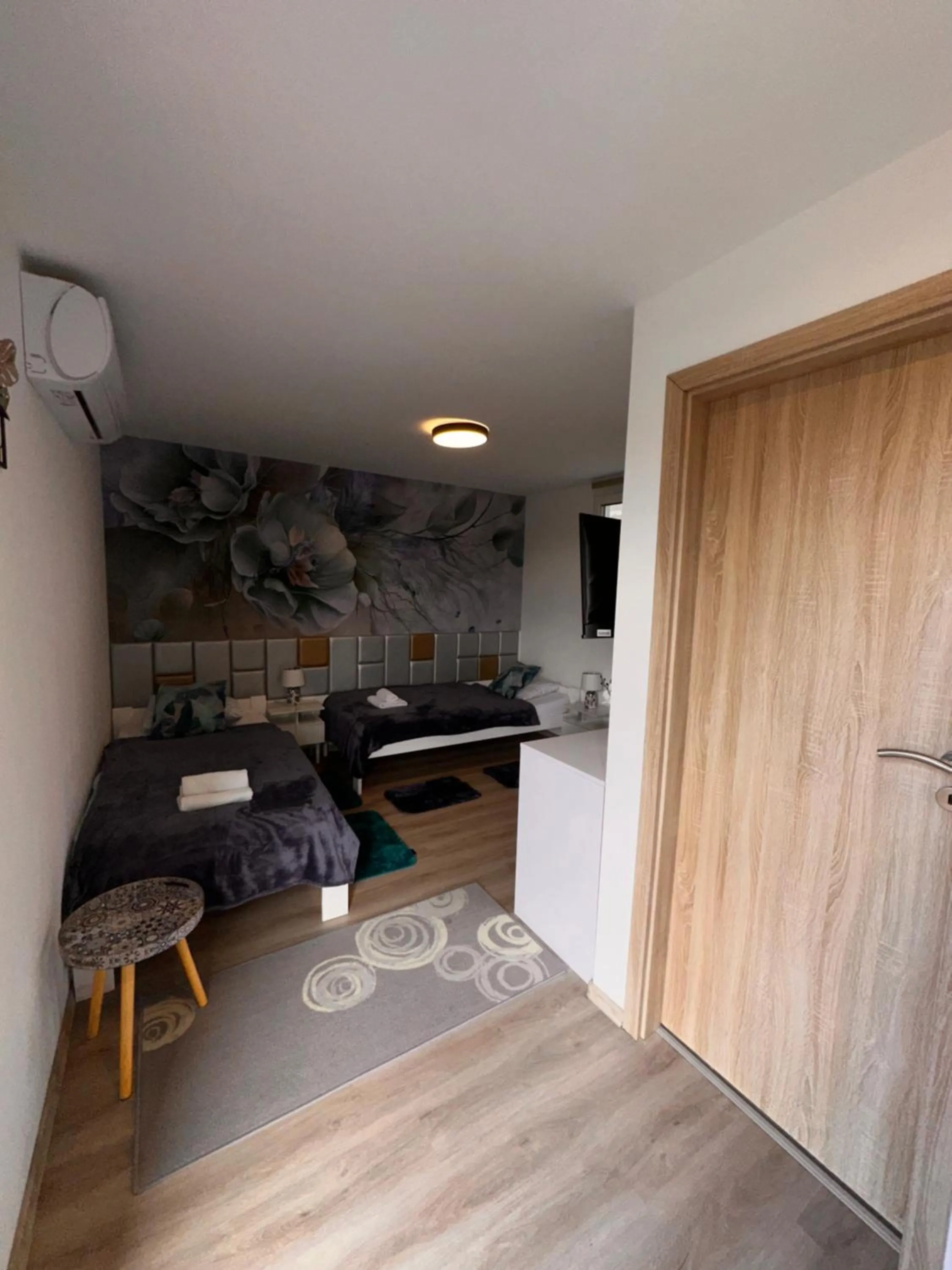 Le Rose Suites & Park Hotel