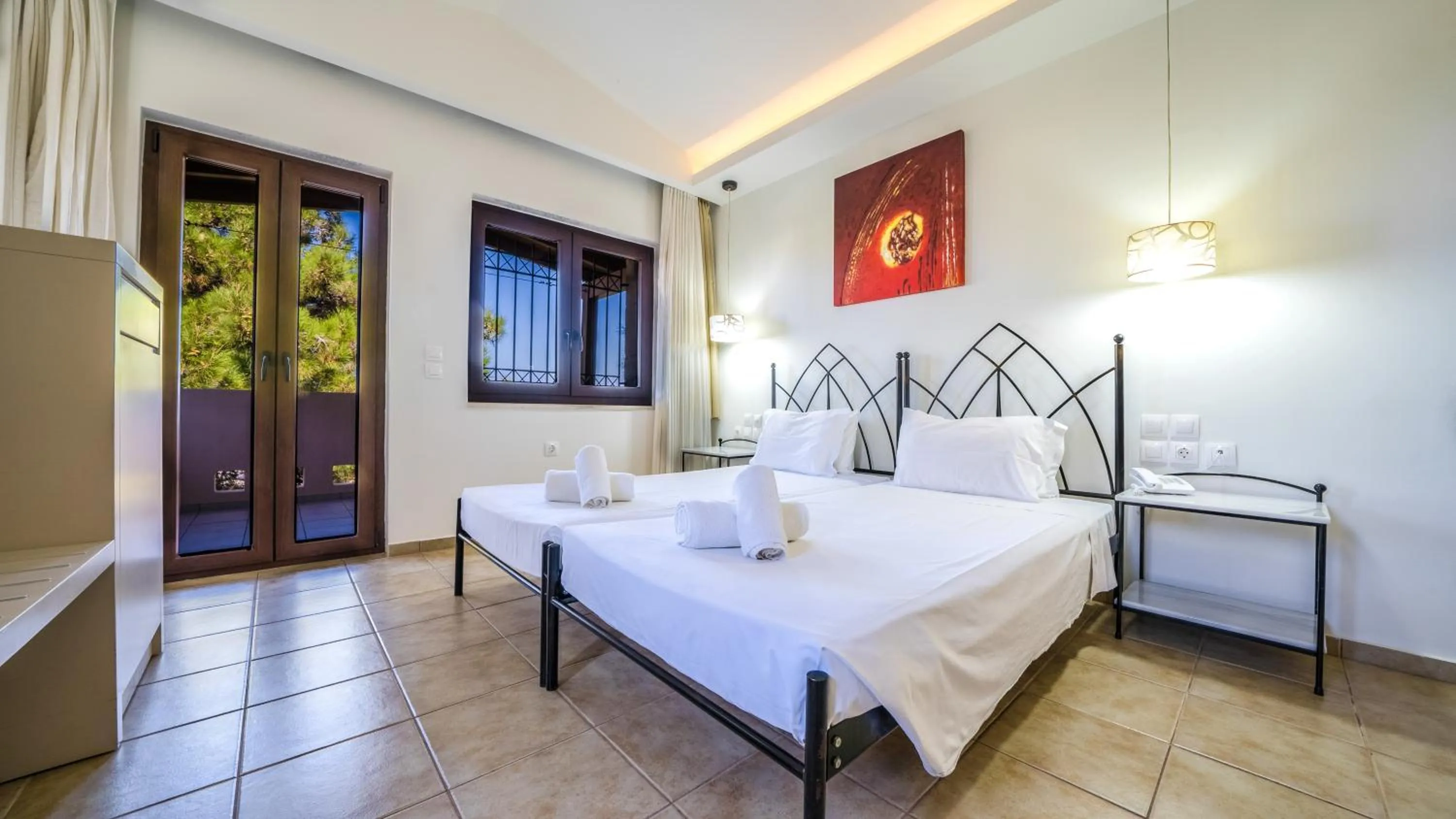 Photo of the whole room, Bed in Forest Park Hotel