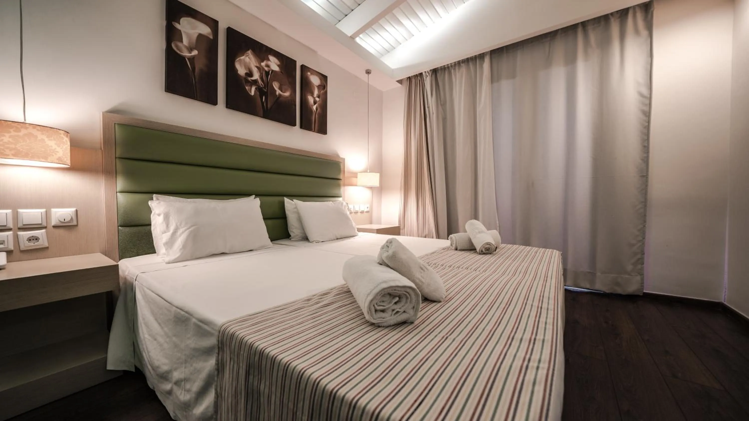 Bed in Forest Park Hotel