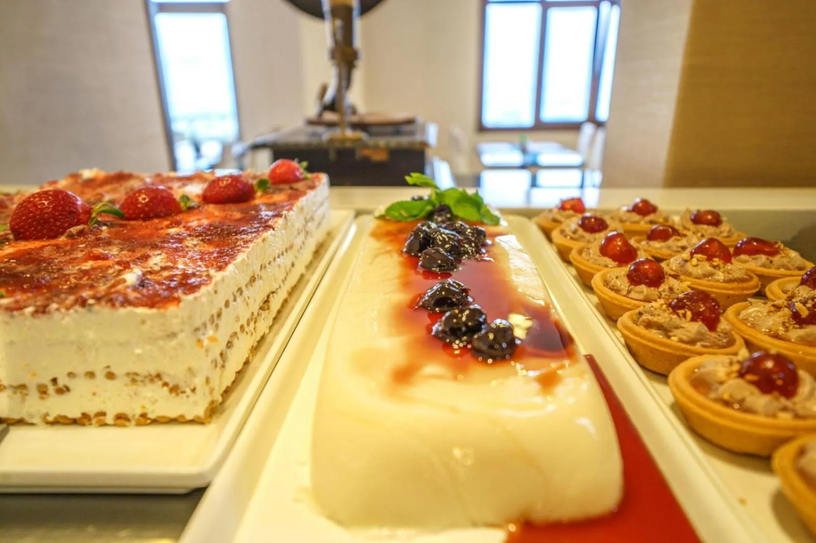 Restaurant/places to eat in Forest Park Hotel