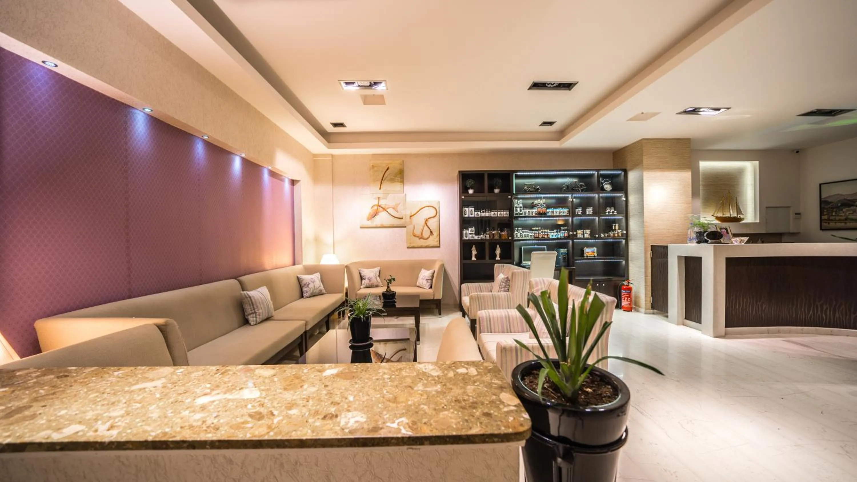 Lobby or reception in Forest Park Hotel