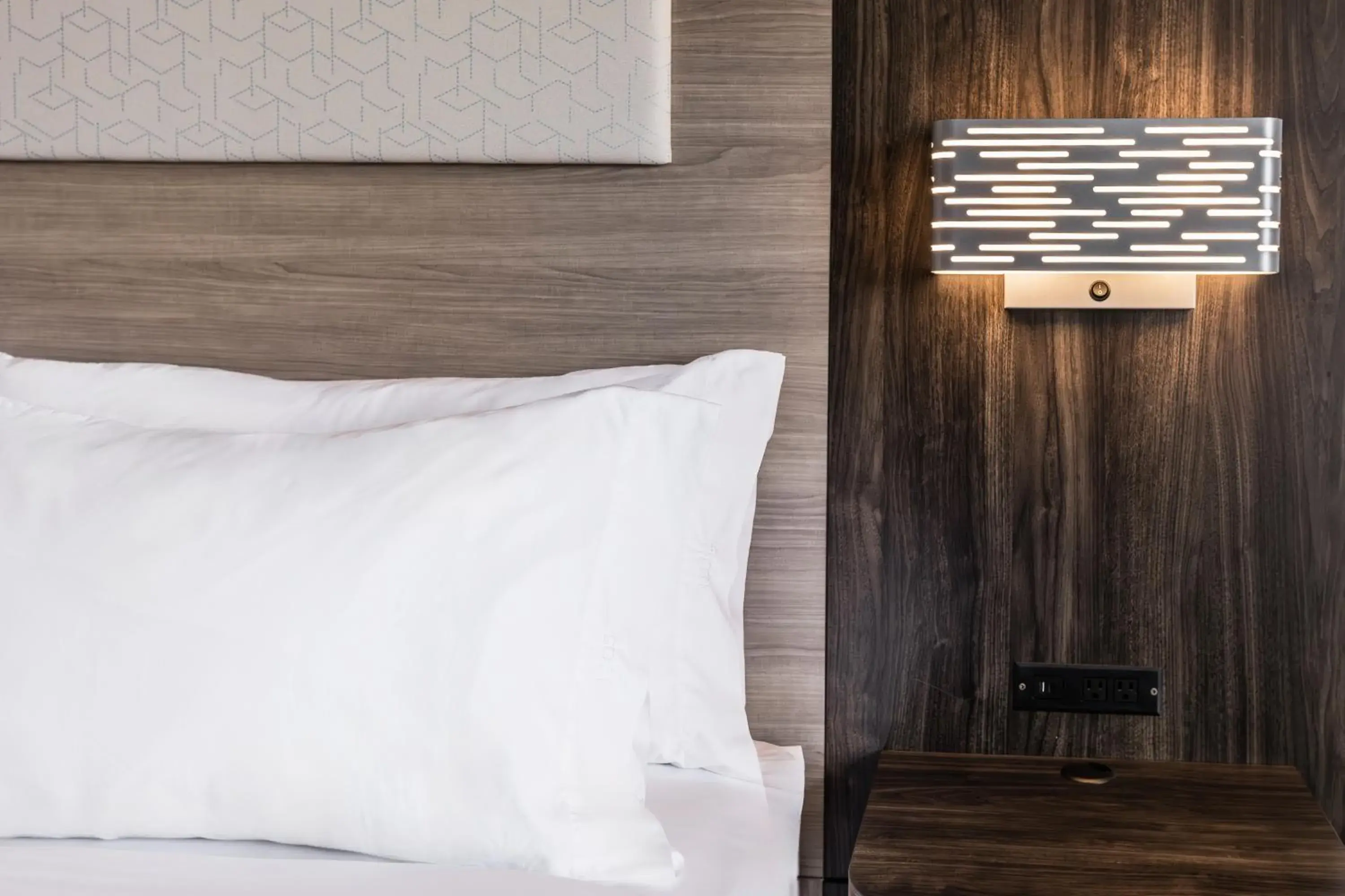 Deluxe Double Room with Two Double Beds - Non-Smoking in Holiday Inn Express Toronto-North York by IHG Deluxe Double Room with Two Double Beds - Non-Smoking in Holiday Inn Express Toronto-North York by IHG