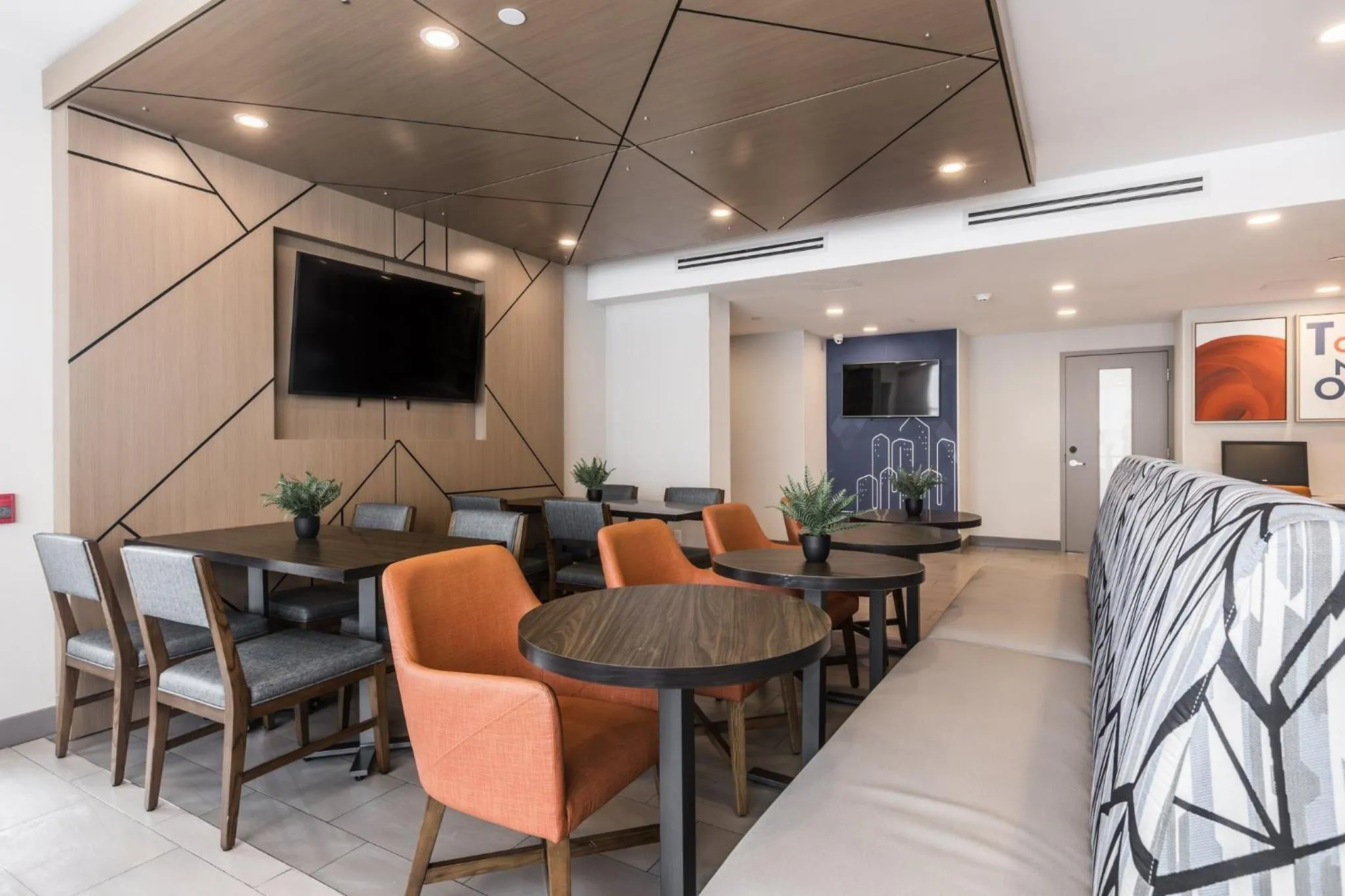 Breakfast in Holiday Inn Express Toronto-North York by IHG