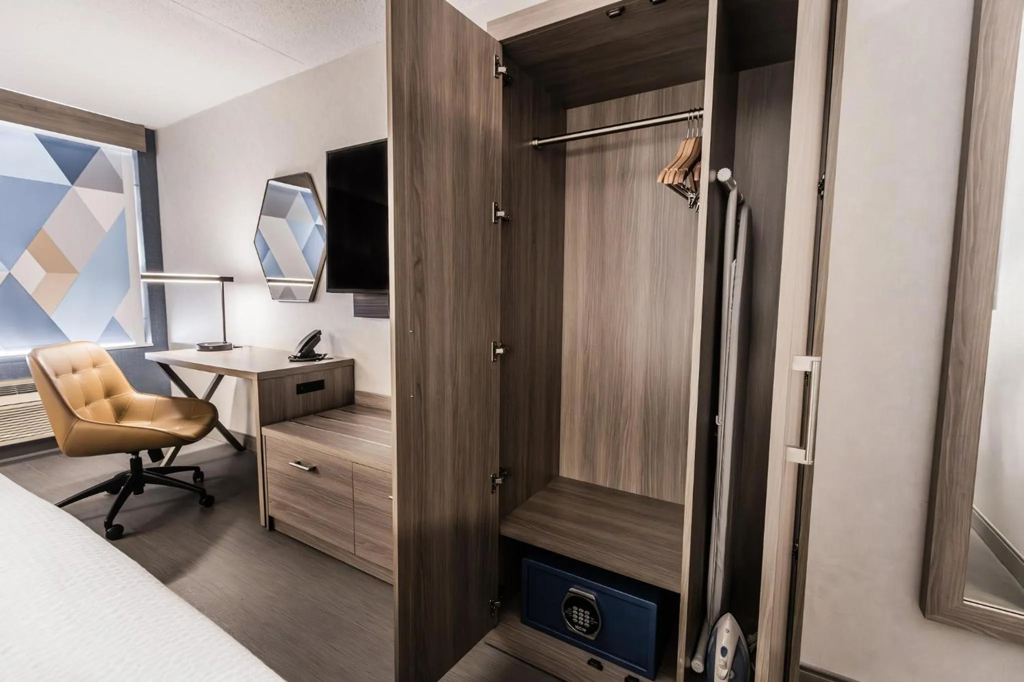 Bedroom, Bed in Holiday Inn Express Toronto-North York by IHG