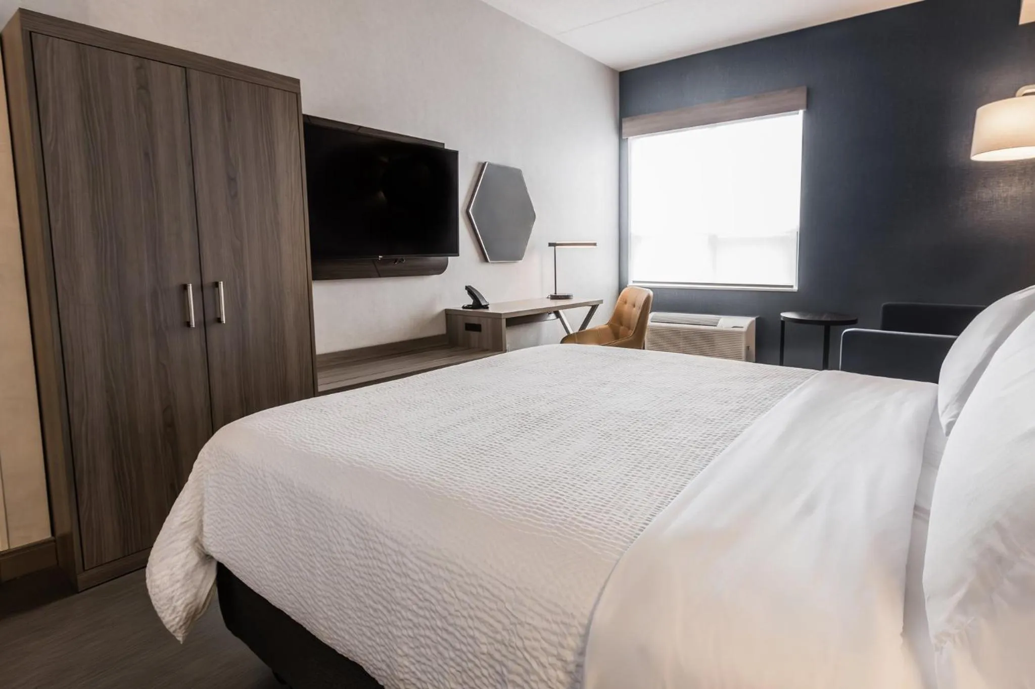 Photo of the whole room, Bed in Holiday Inn Express Toronto-North York by IHG