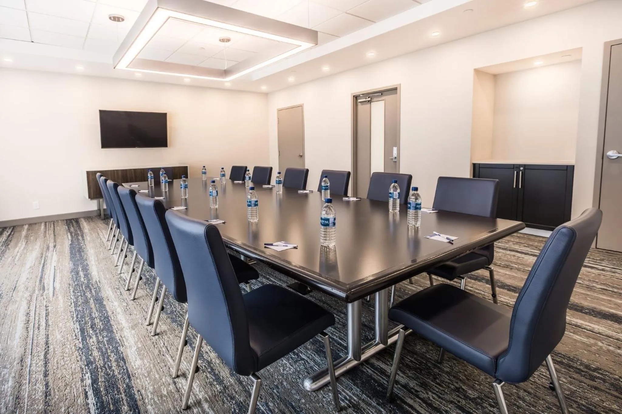 Meeting/conference room in Holiday Inn Express Toronto-North York by IHG