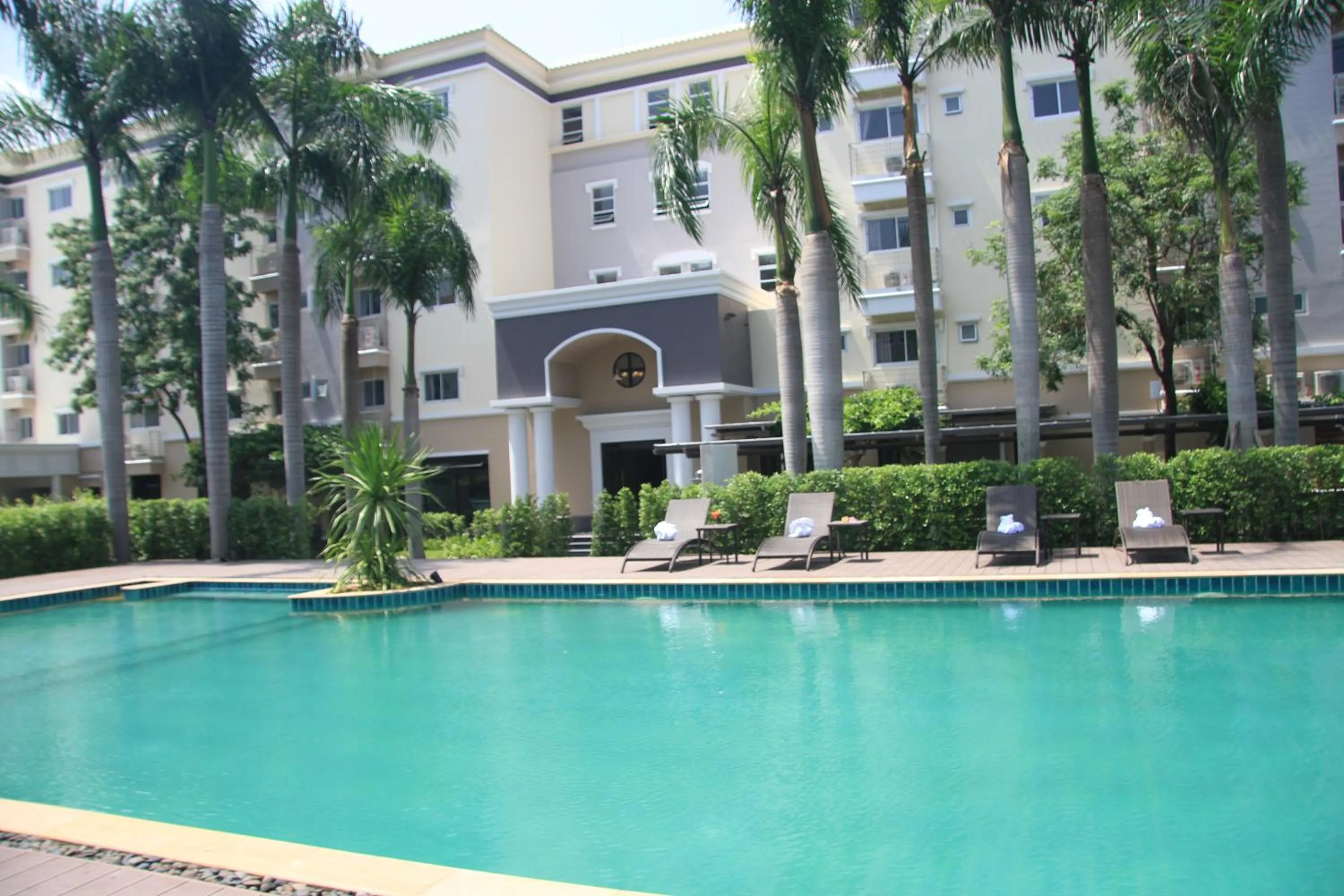 Swimming pool in The Green View Hotel