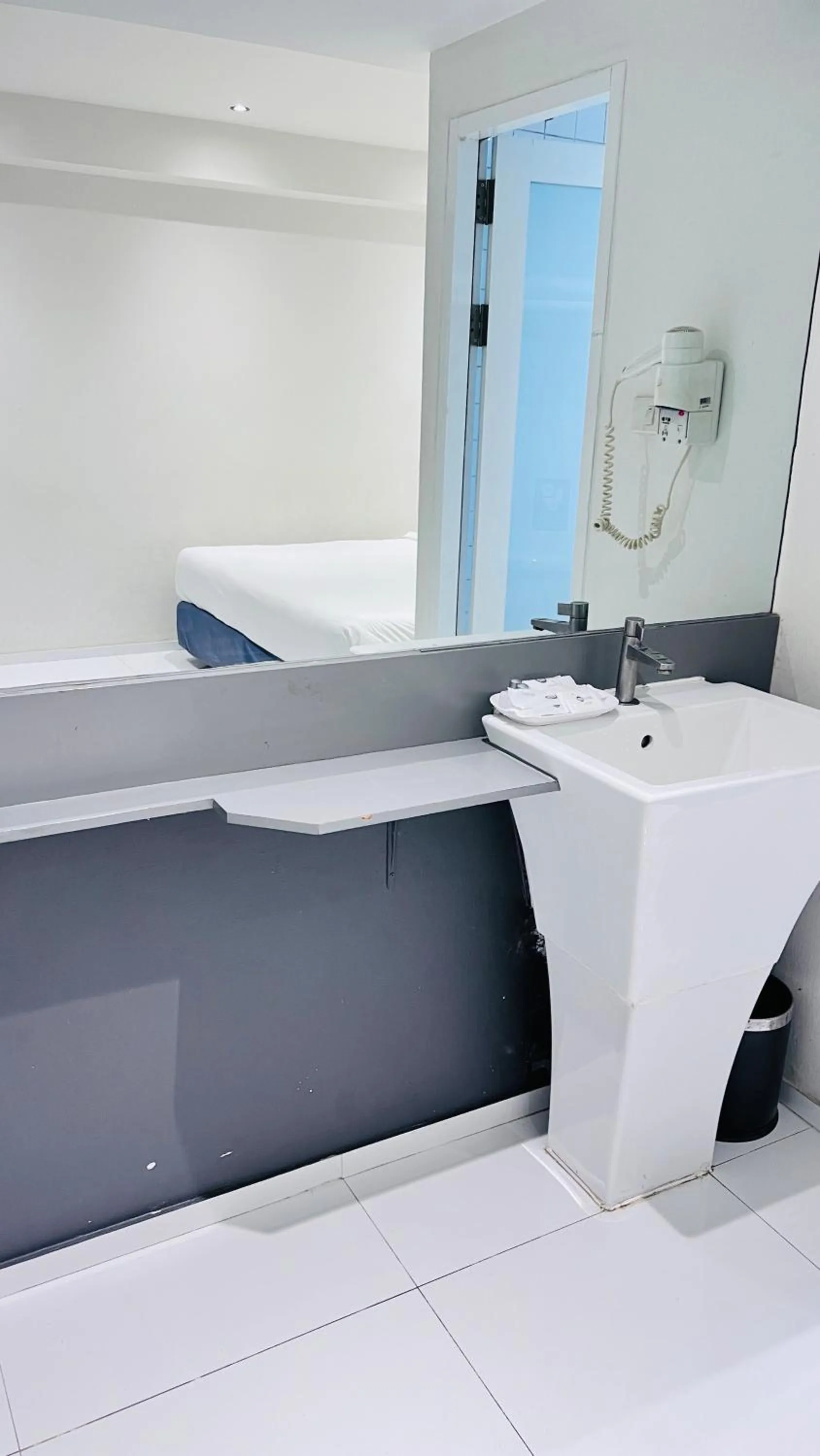 Bathroom in My Hotel Pratunam