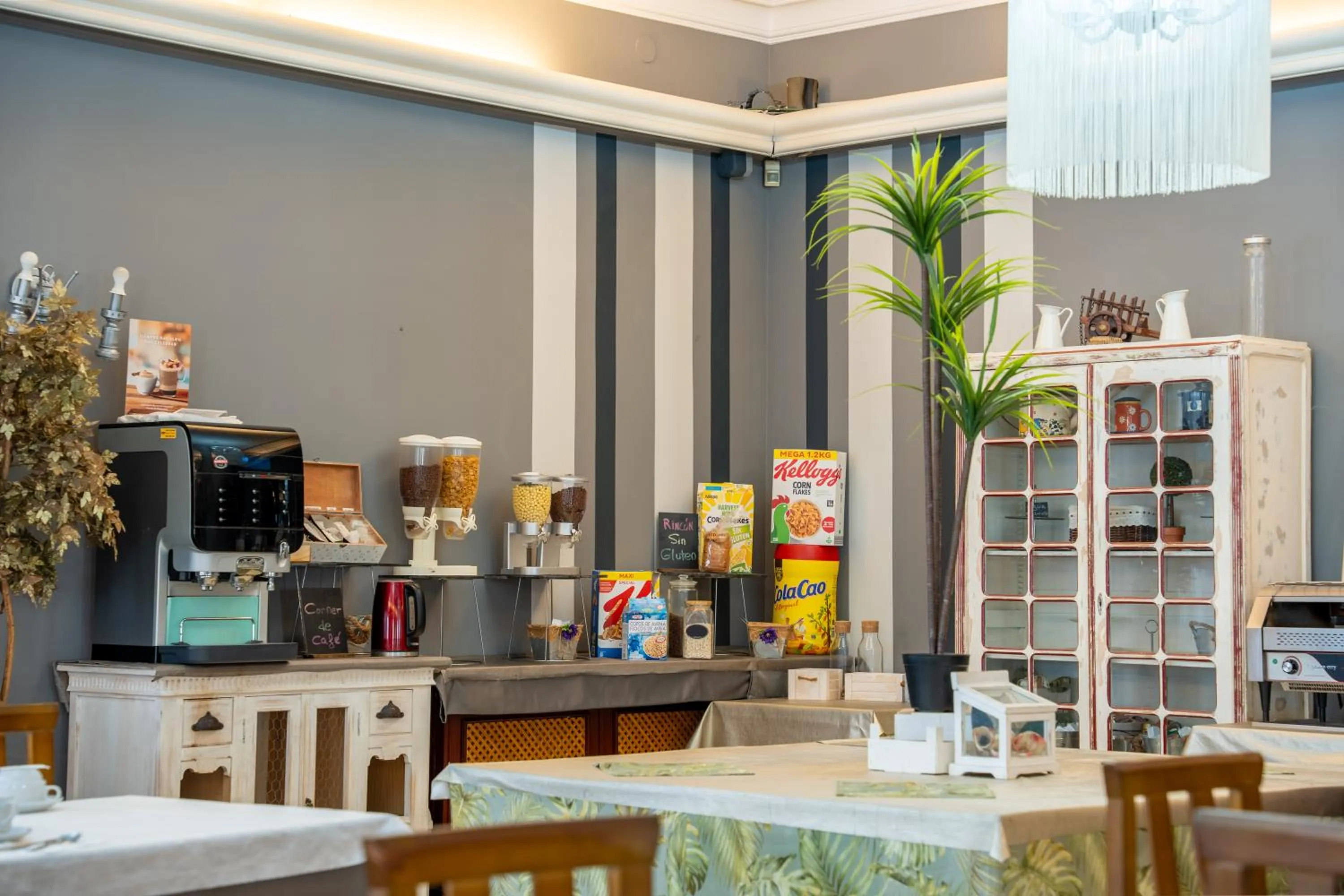 Coffee/tea facilities in Hotel Arillo